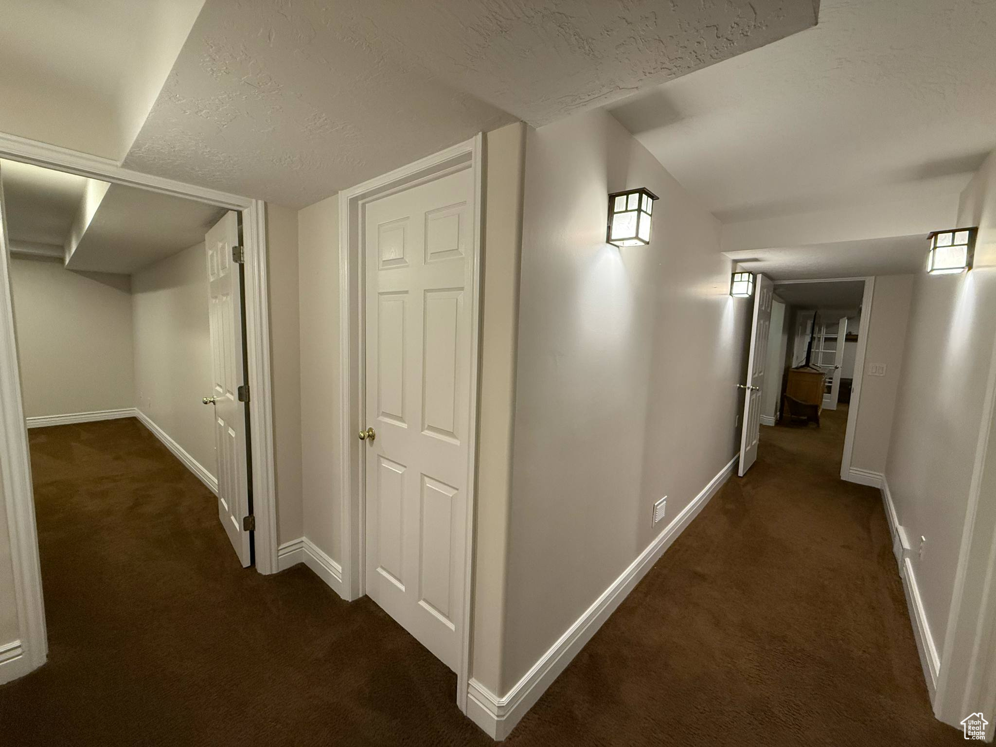 MILL HOLLOW - Residential