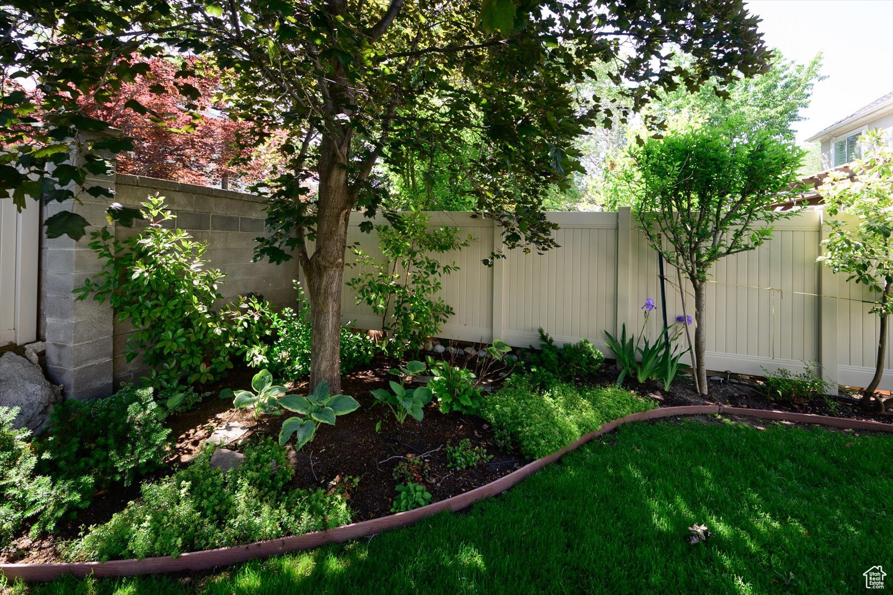 MILL HOLLOW - Residential