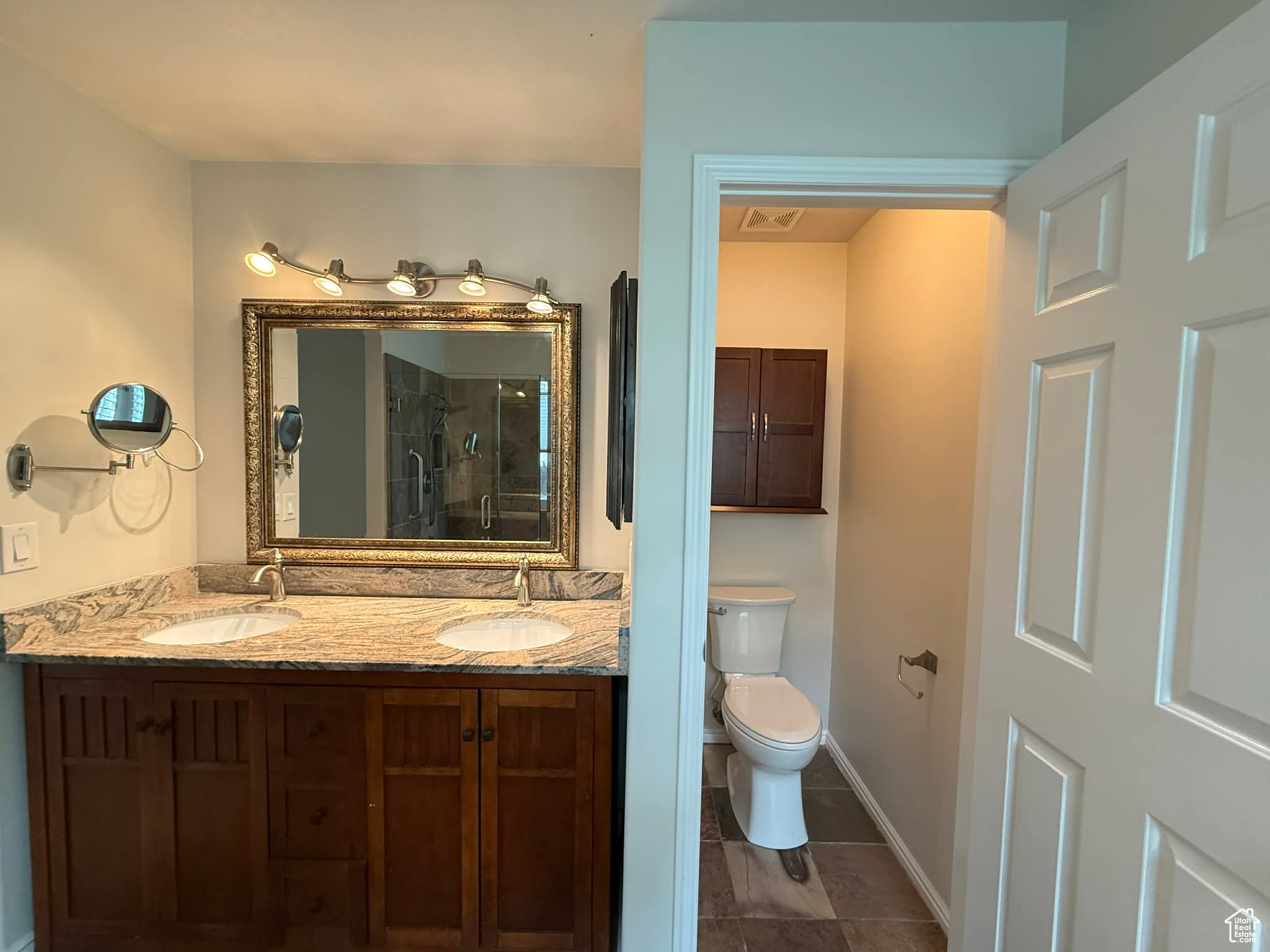 MILL HOLLOW - Residential