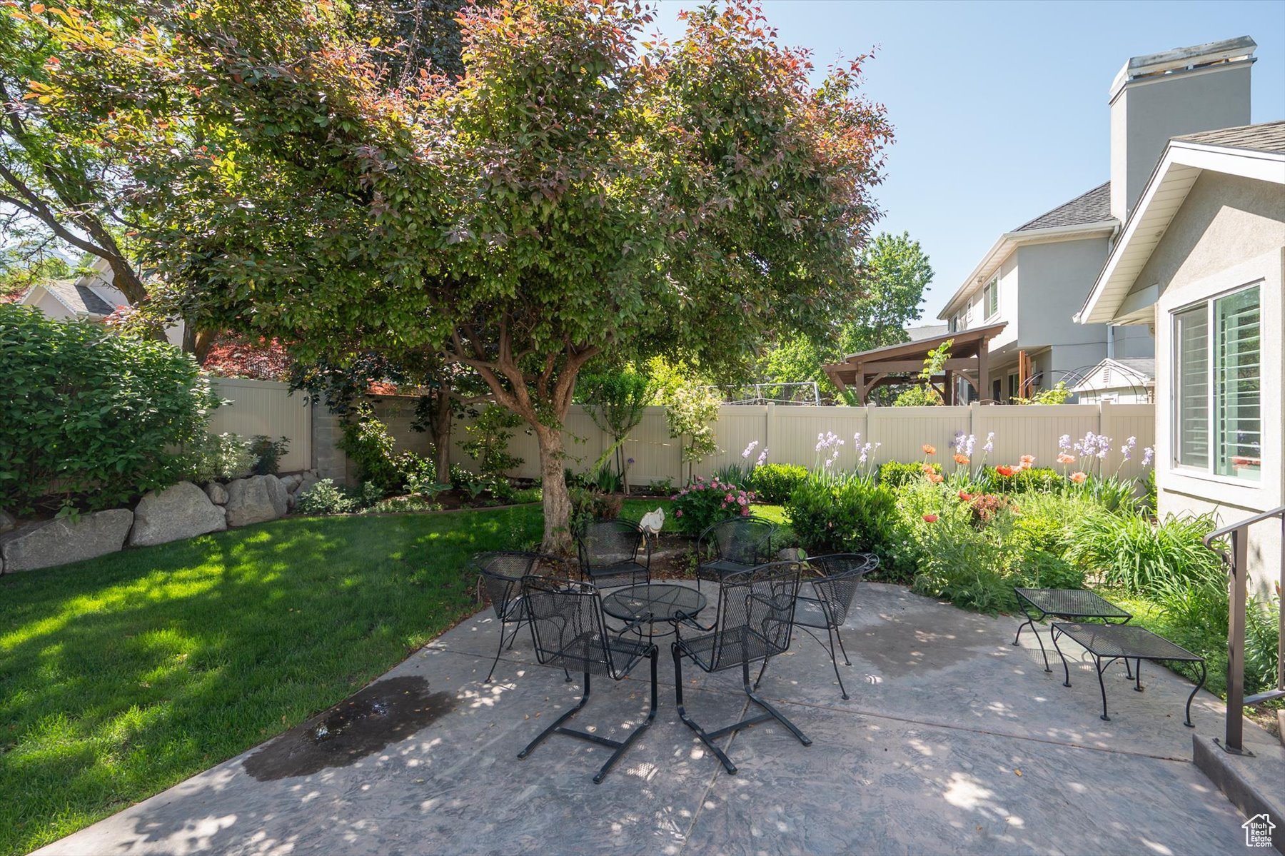 MILL HOLLOW - Residential