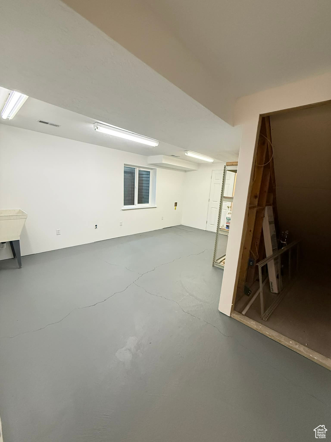 MILL HOLLOW - Residential