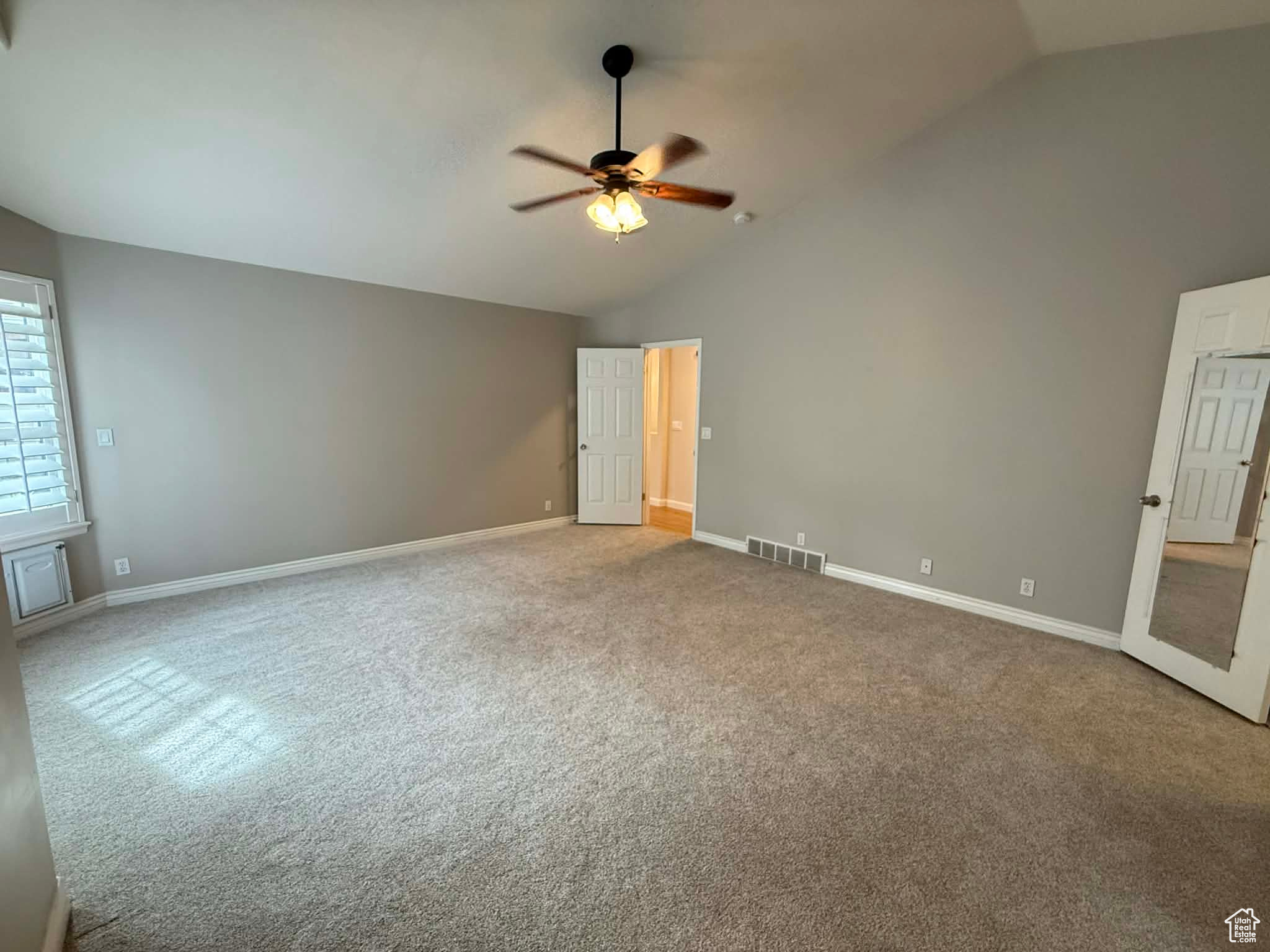 MILL HOLLOW - Residential