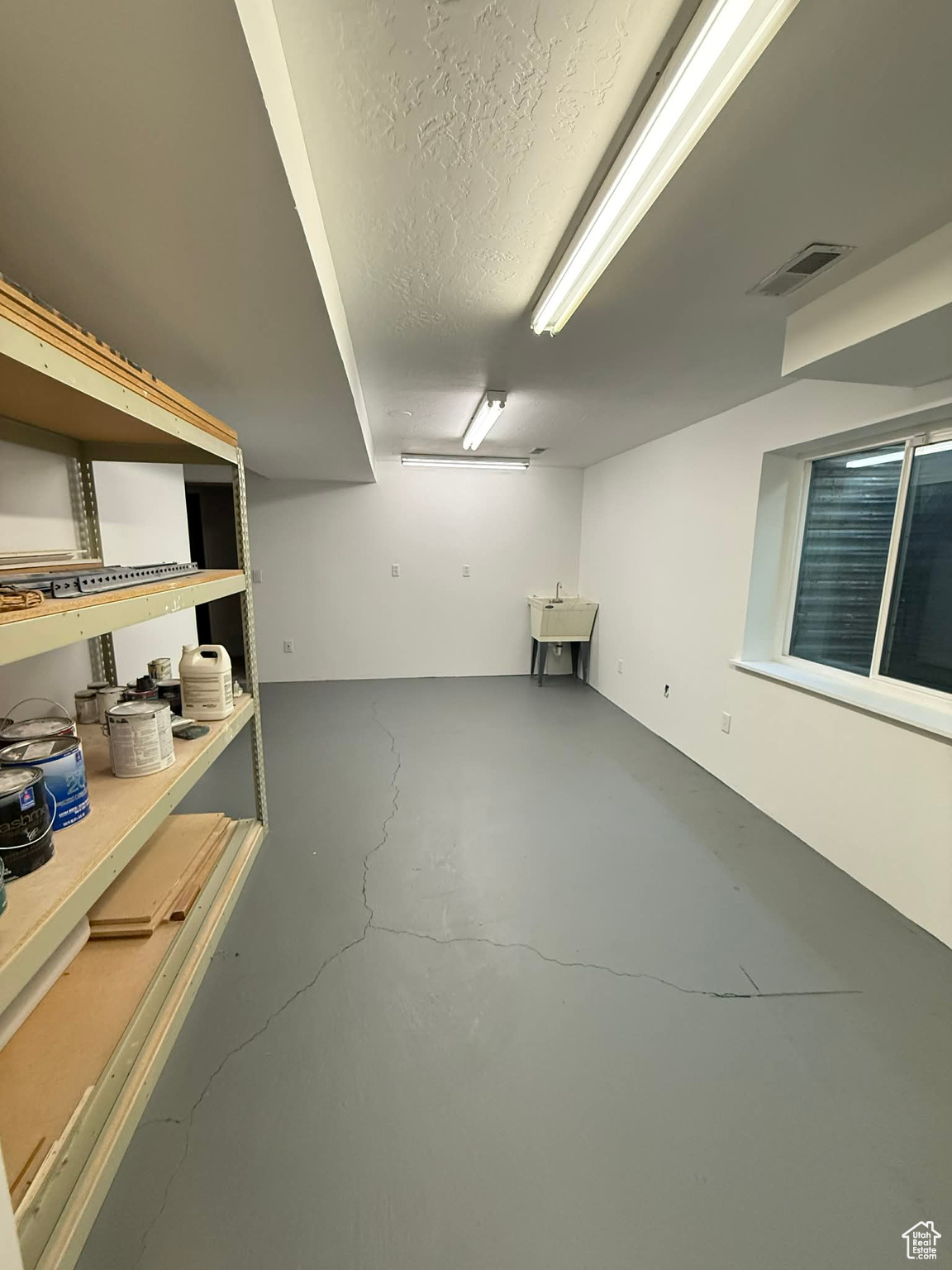 MILL HOLLOW - Residential