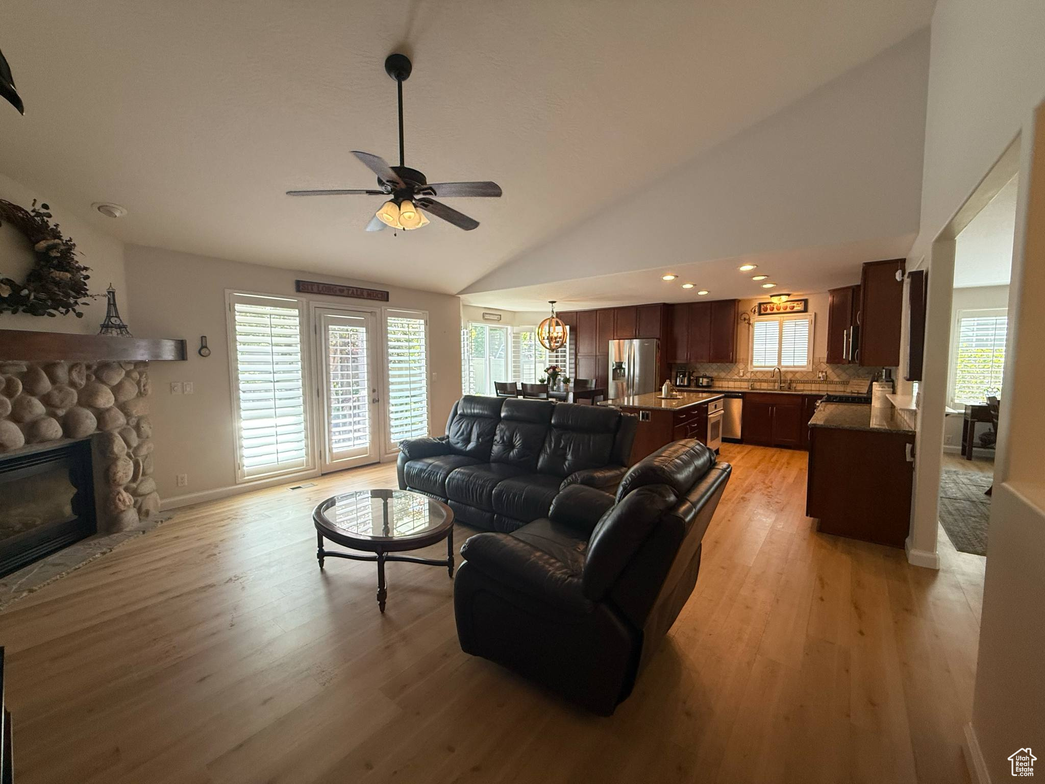 MILL HOLLOW - Residential