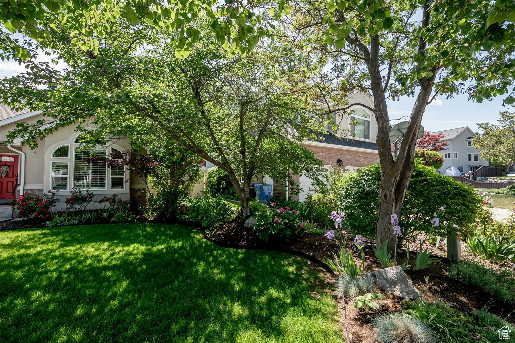 MILL HOLLOW - Residential