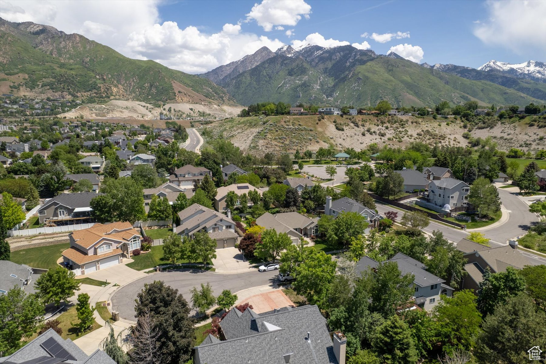 MILL HOLLOW - Residential