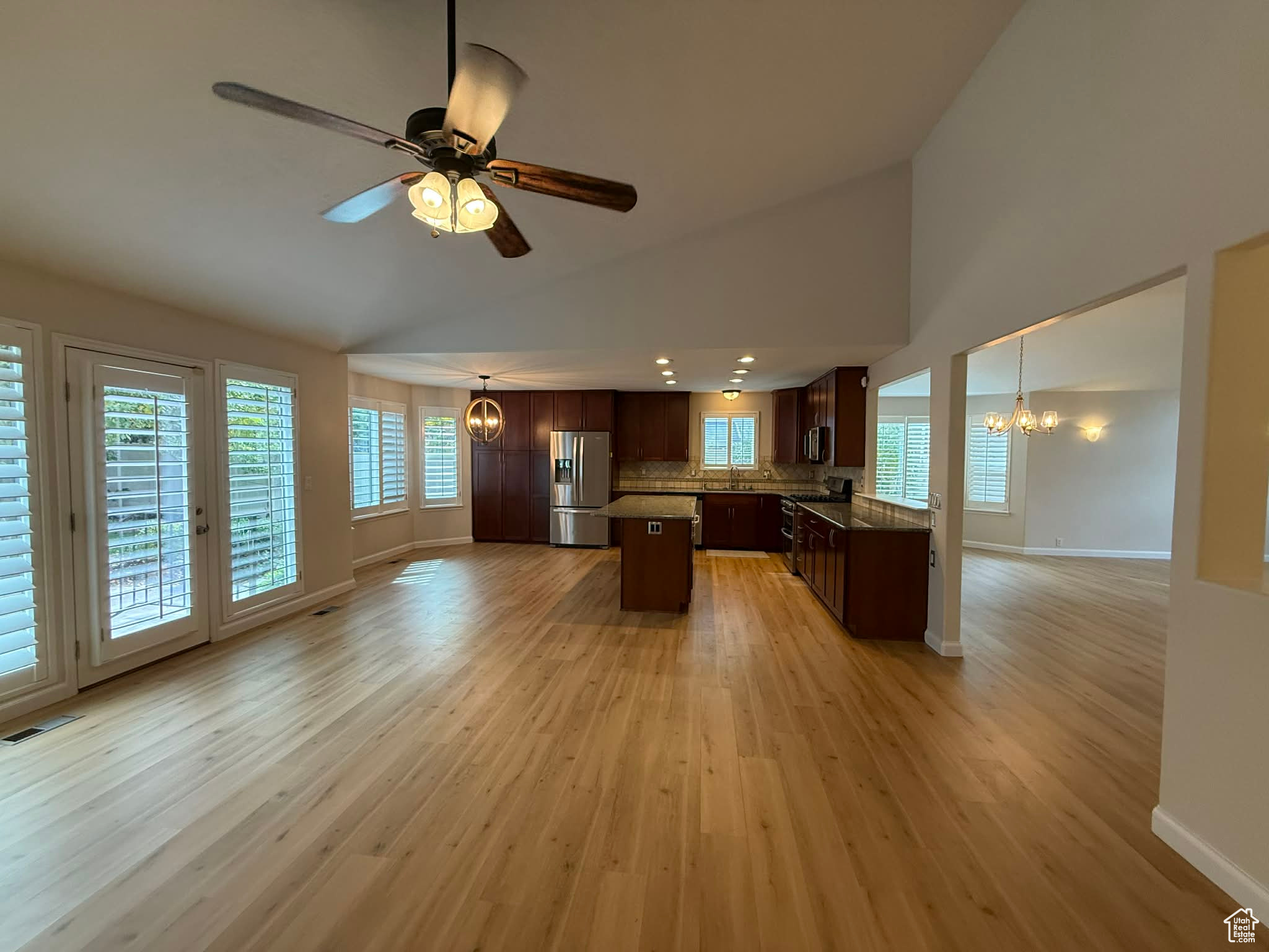 MILL HOLLOW - Residential