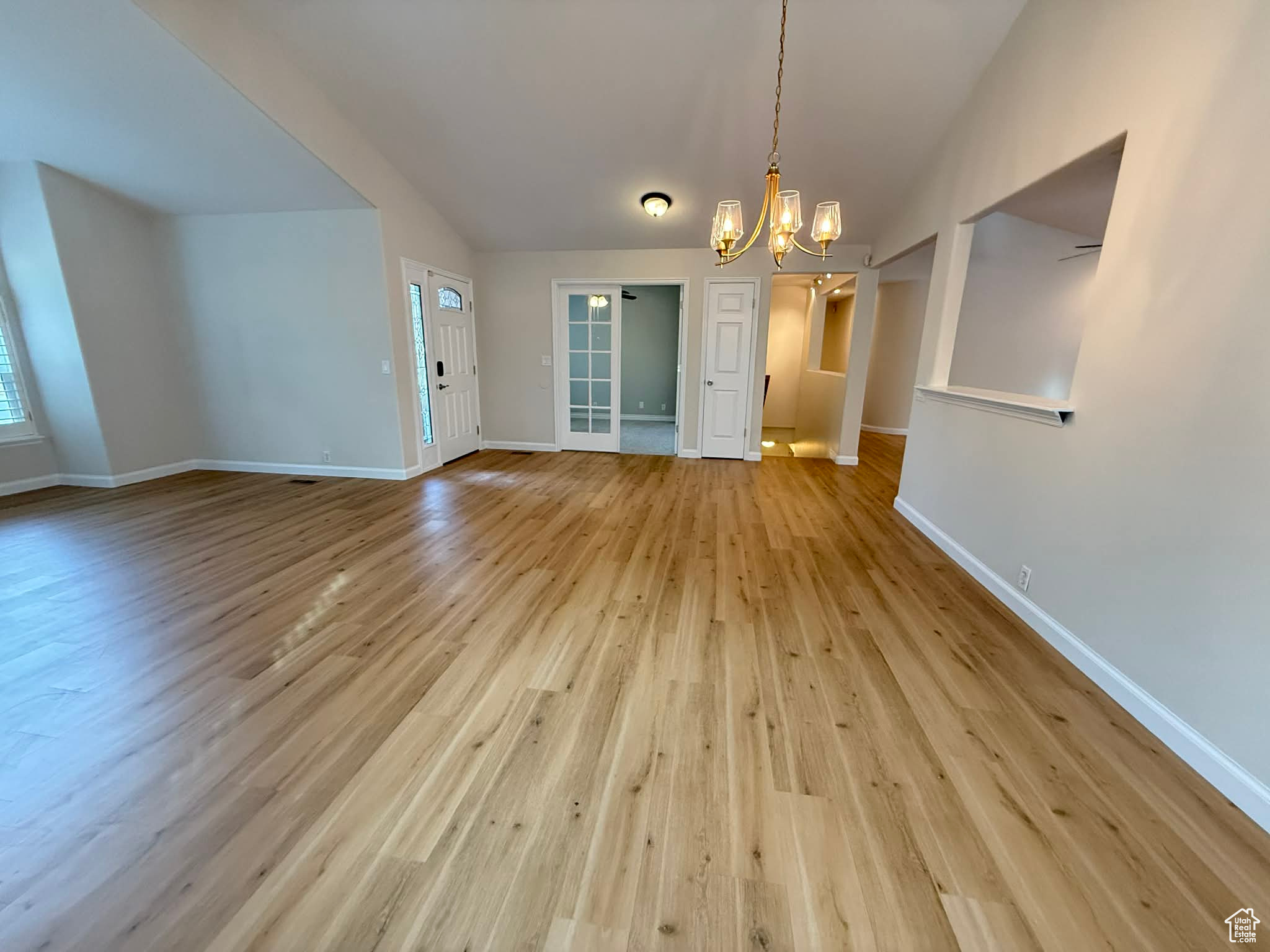 MILL HOLLOW - Residential