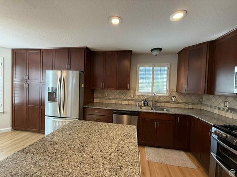 Tiny photo for 6721 S COSTA CV E, Cottonwood Heights, UT 84121 (MLS # 2084079)