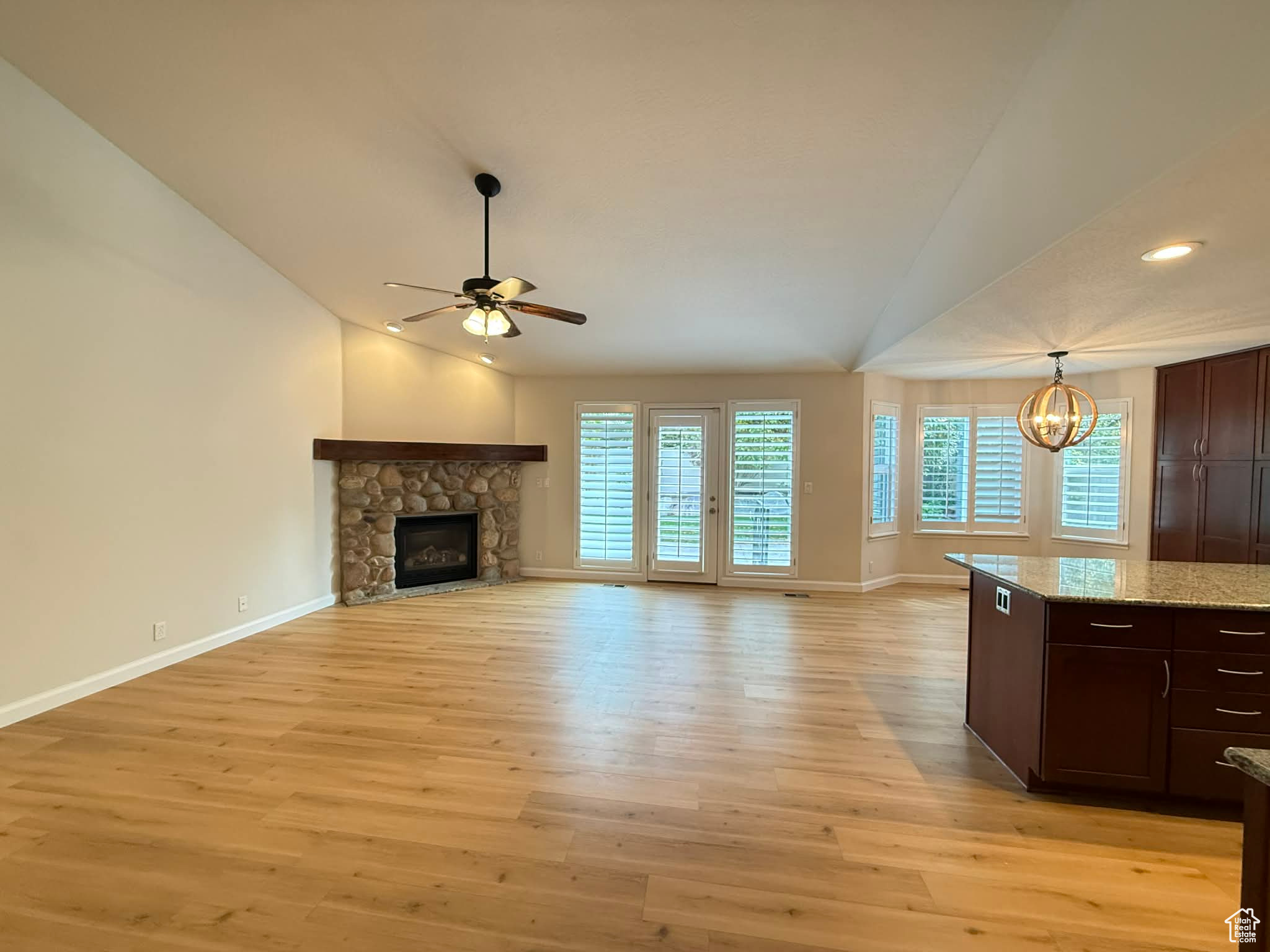 MILL HOLLOW - Residential