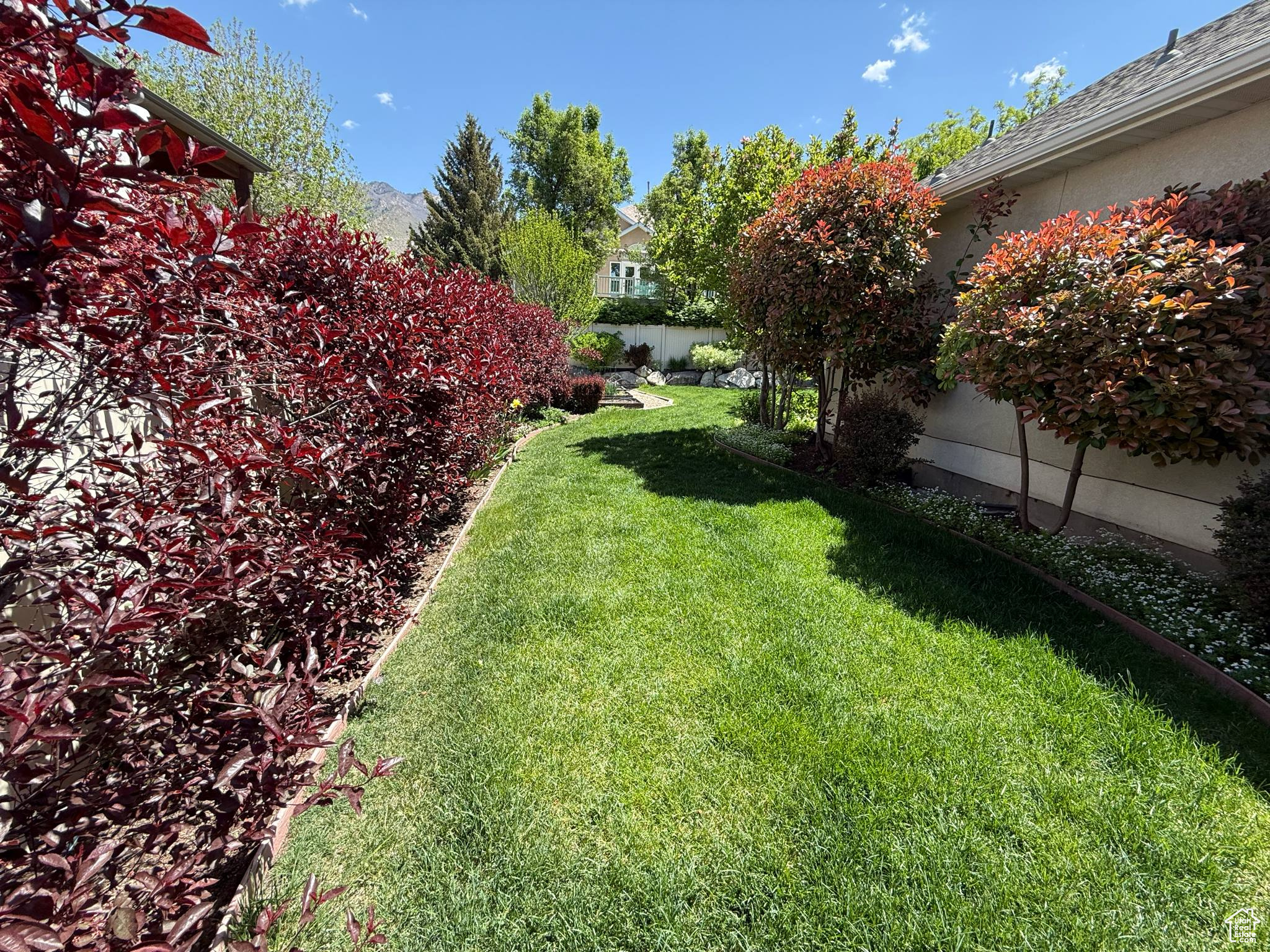 MILL HOLLOW - Residential