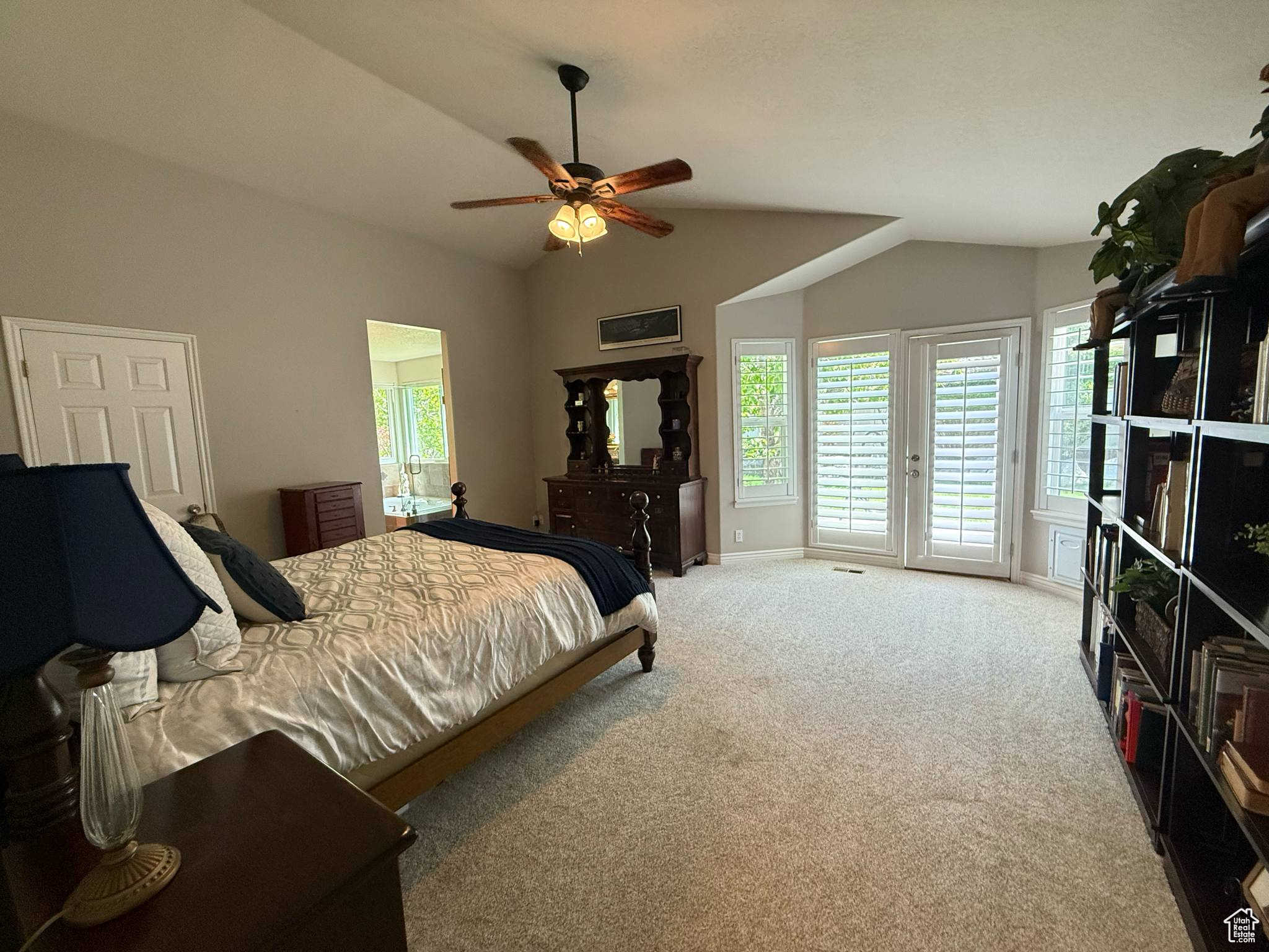 MILL HOLLOW - Residential