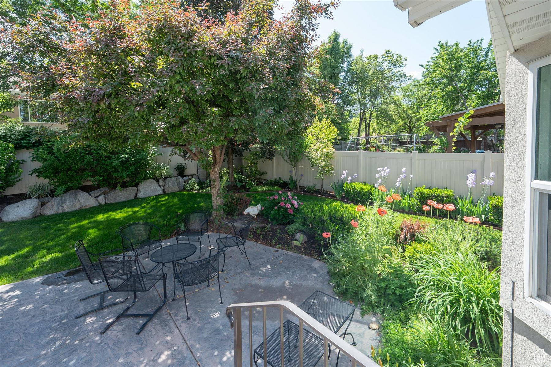 MILL HOLLOW - Residential