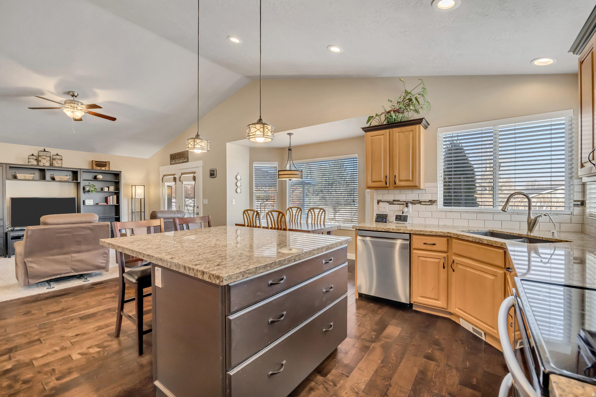 HIDDEN SPRING COVE - Residential