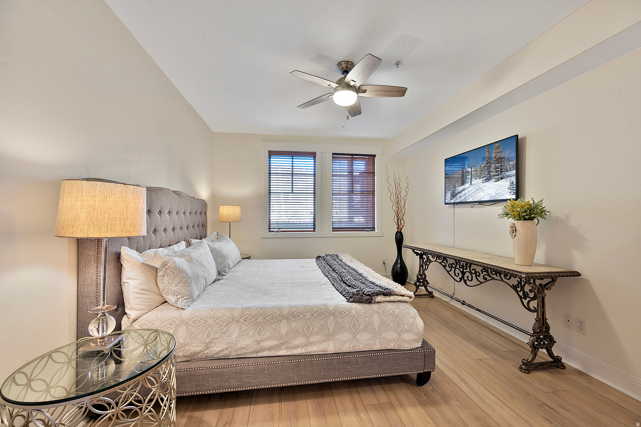 TOWN POINTE - Residential