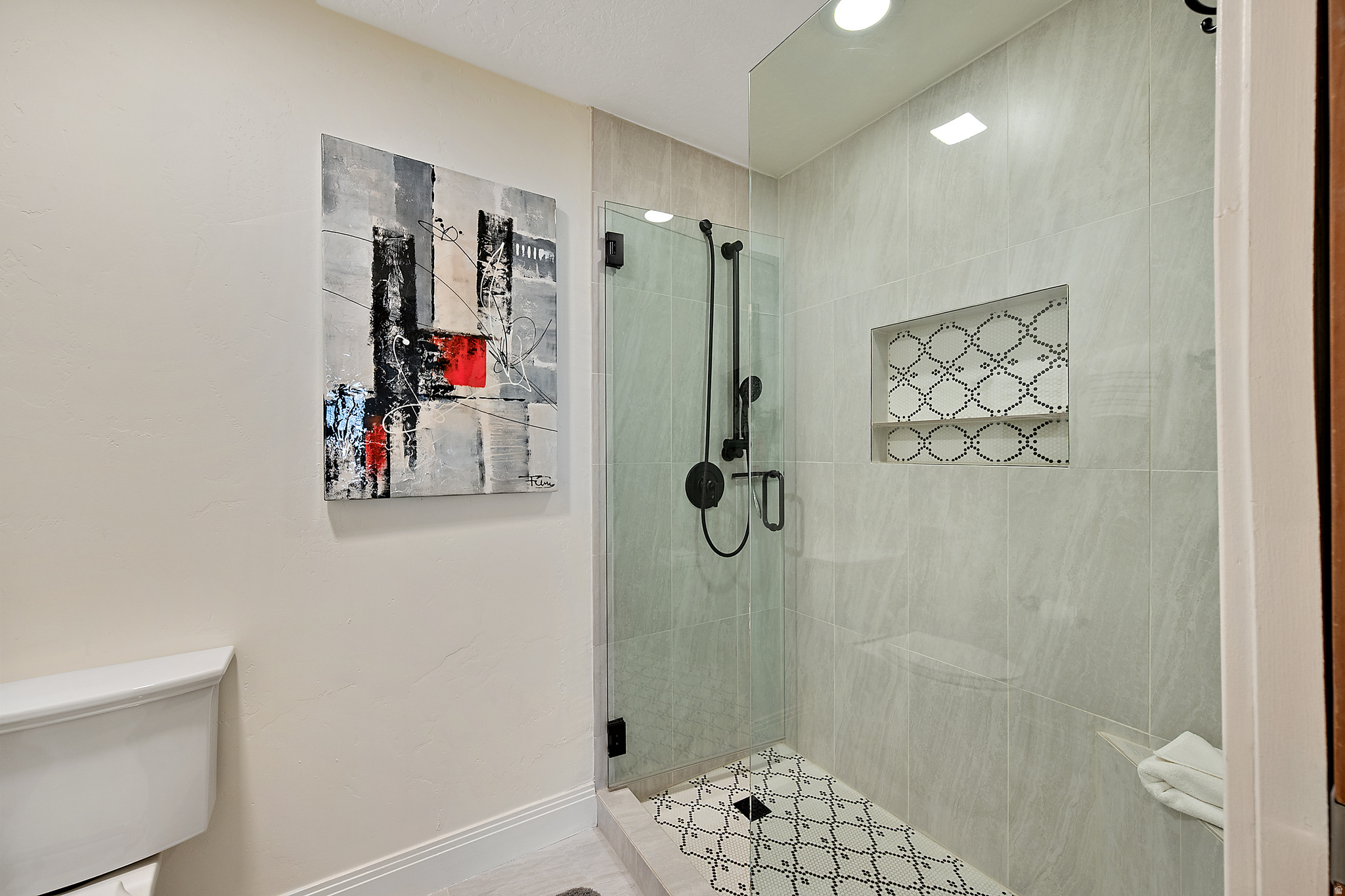 TOWN POINTE - Residential