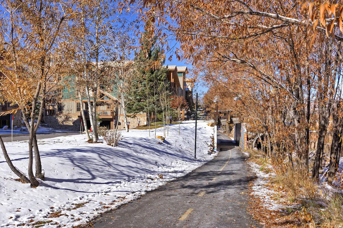 TOWN POINTE - Residential