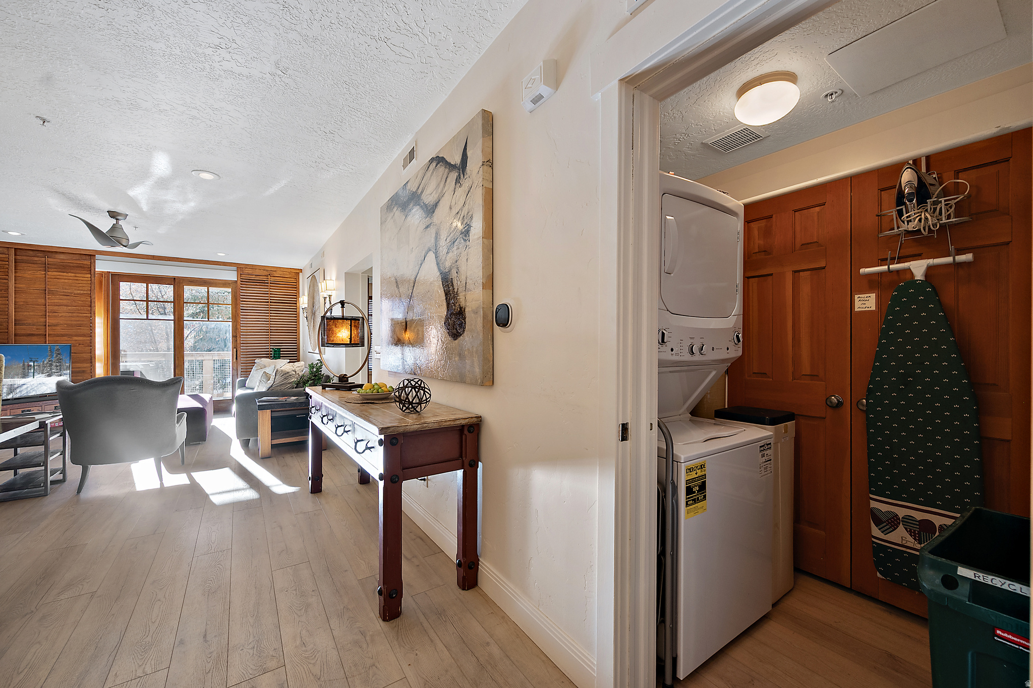 TOWN POINTE - Residential