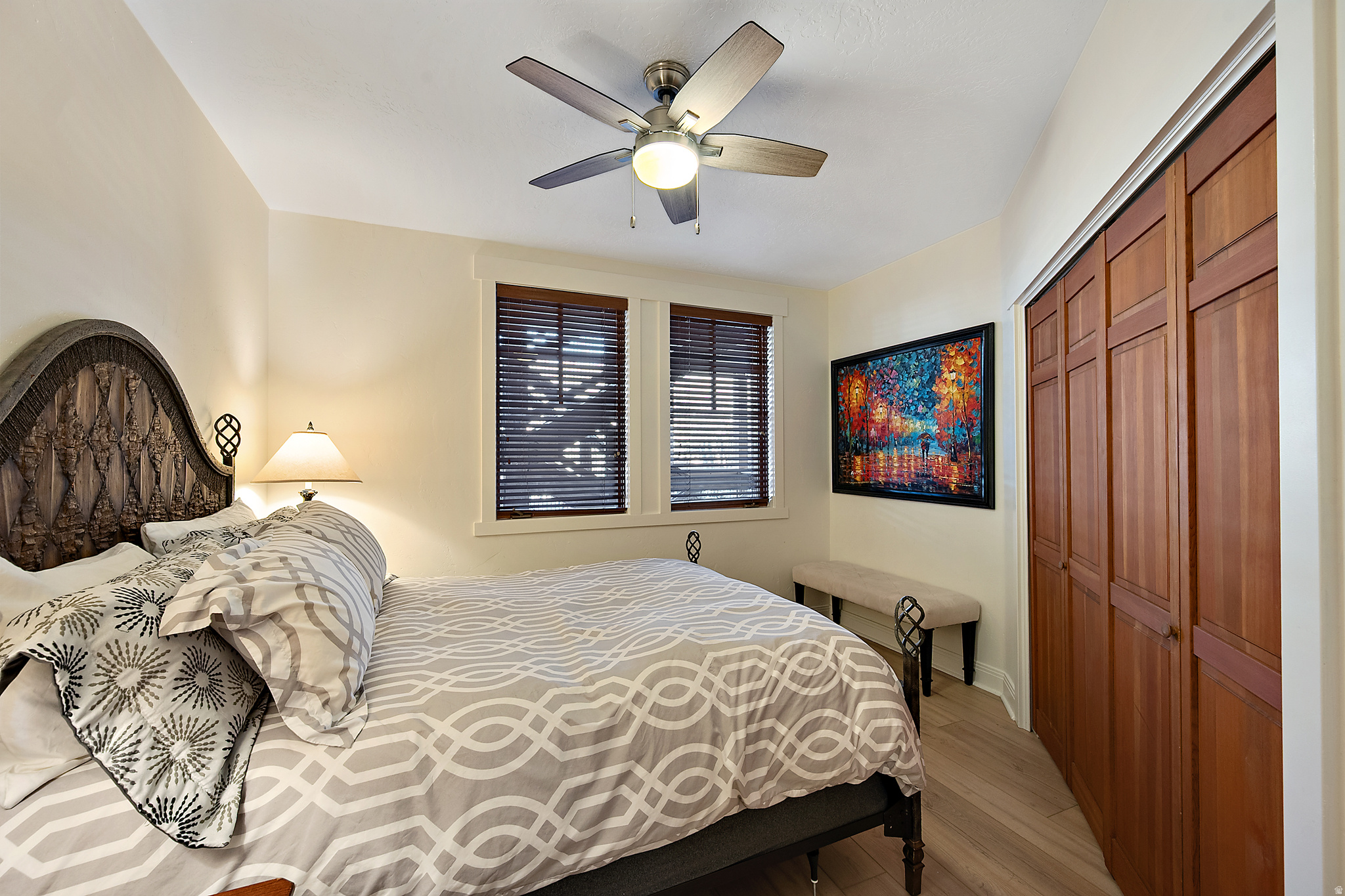 TOWN POINTE - Residential