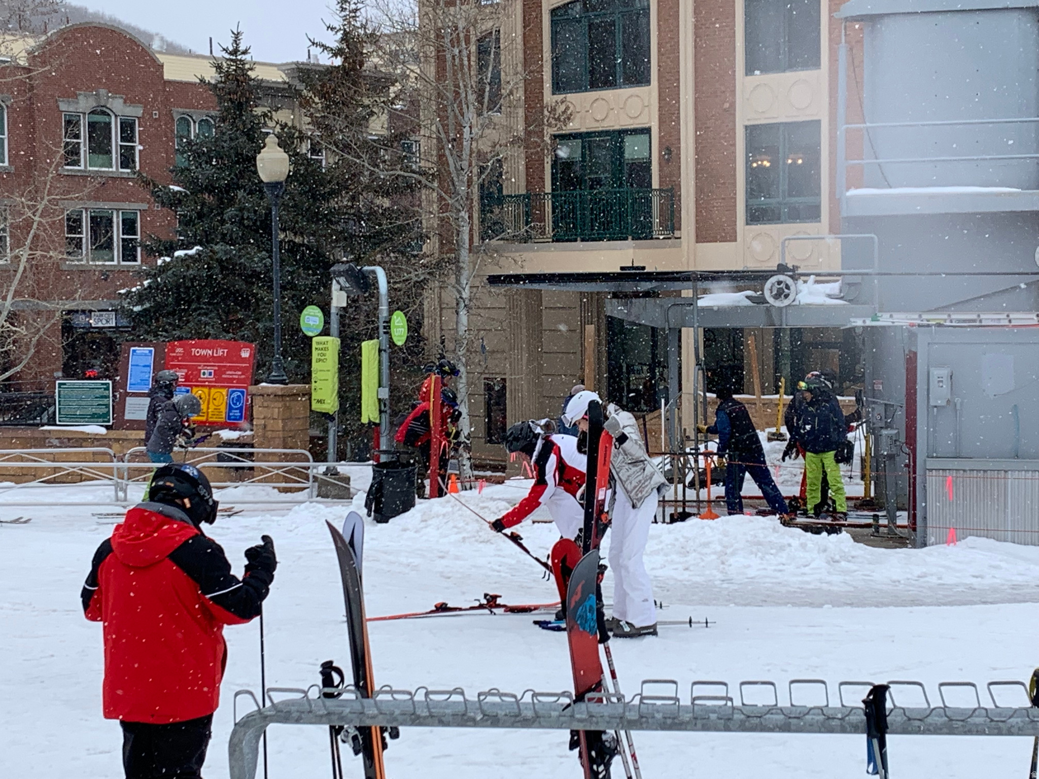 TOWN POINTE - Residential