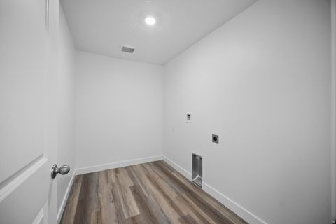 Tiny photo for 1537 S FINS RD #4113, Washington, UT 84780 (MLS # 2135581)