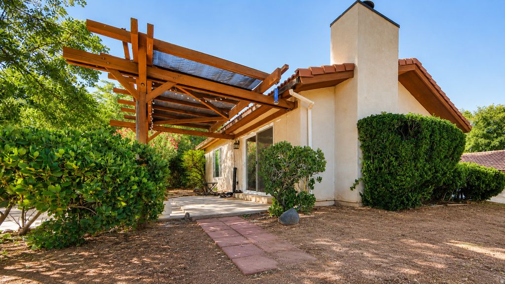 Photo of 280 N SUNFLOWER DR #30, Saint George, UT 84790 (MLS # 2168813)