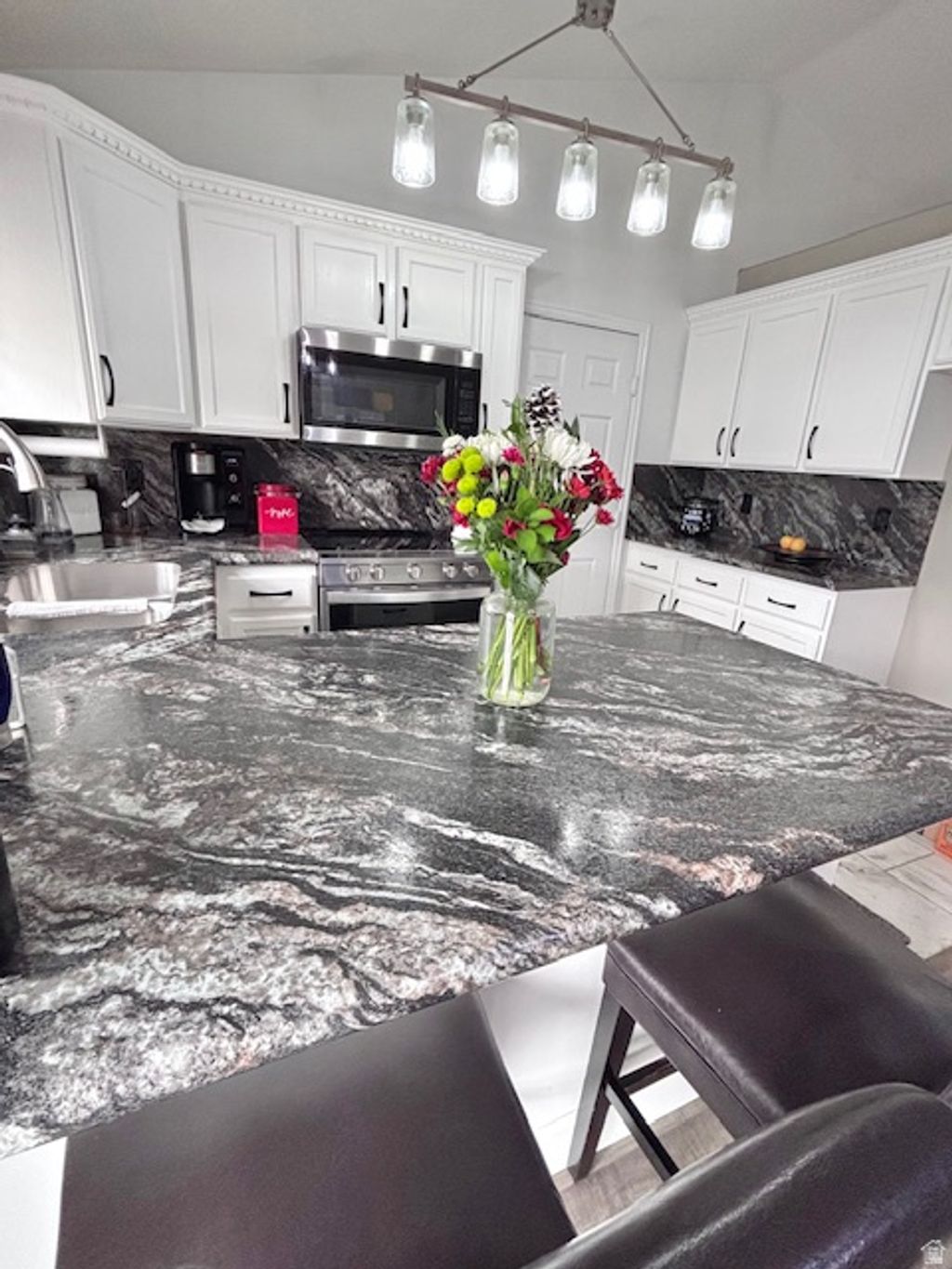 Photo of 1429 W 2450 S, Woods Cross, UT 84087 (MLS # 2128172)