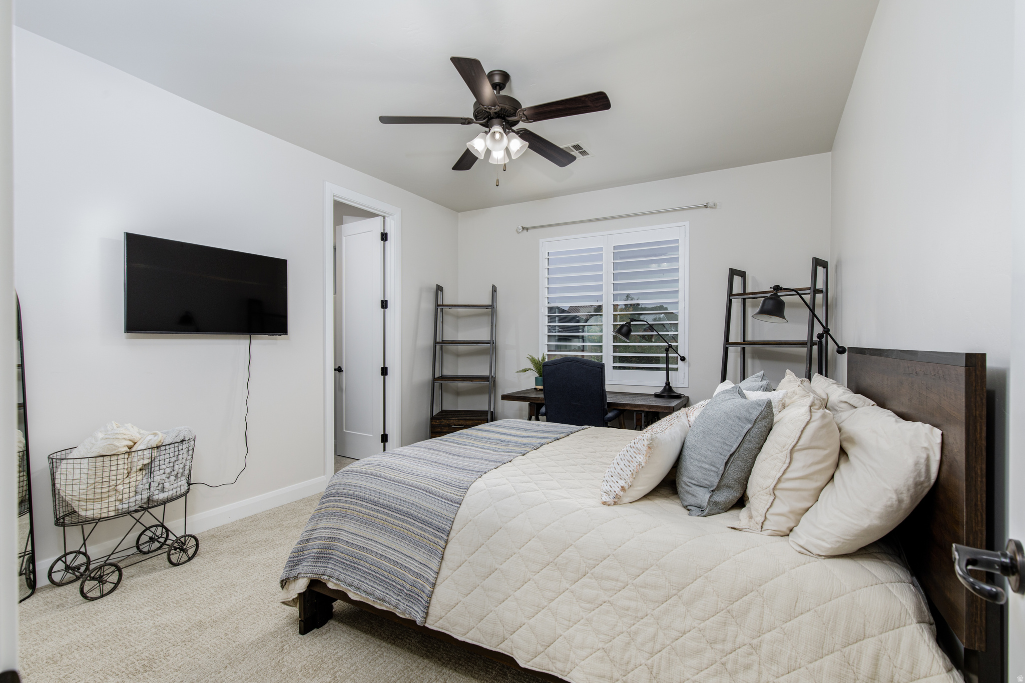 OAKWOOD ESTATES PH 4 - Residential