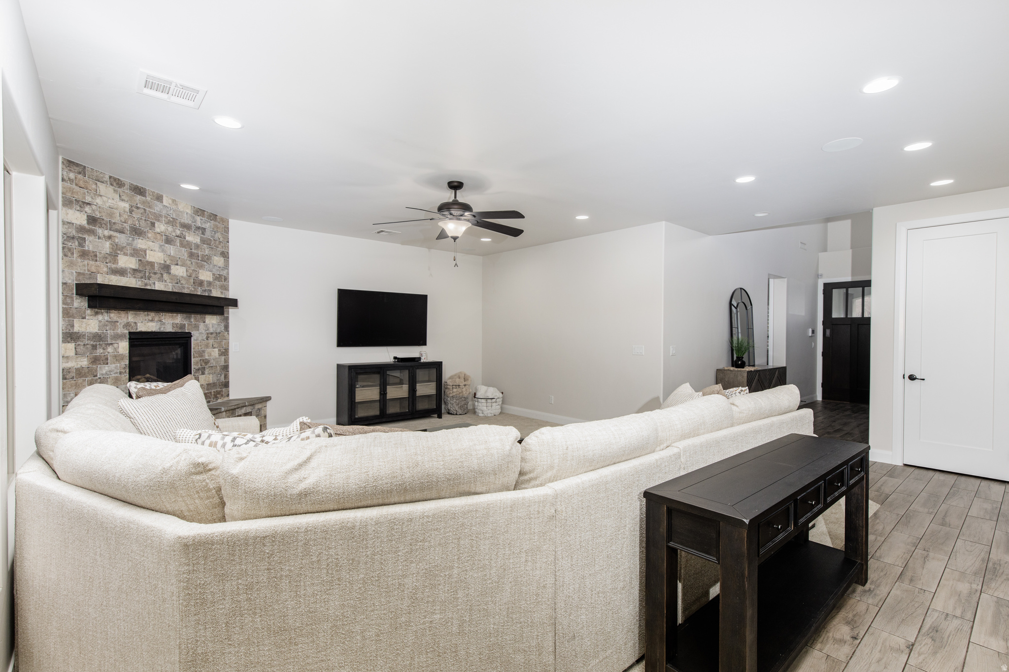 OAKWOOD ESTATES PH 4 - Residential