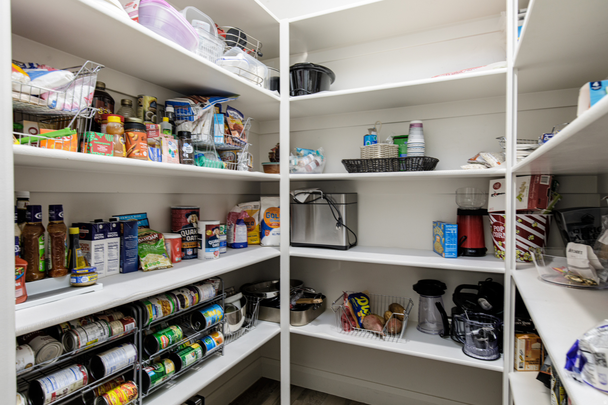 OAKWOOD ESTATES PH 4 - Residential