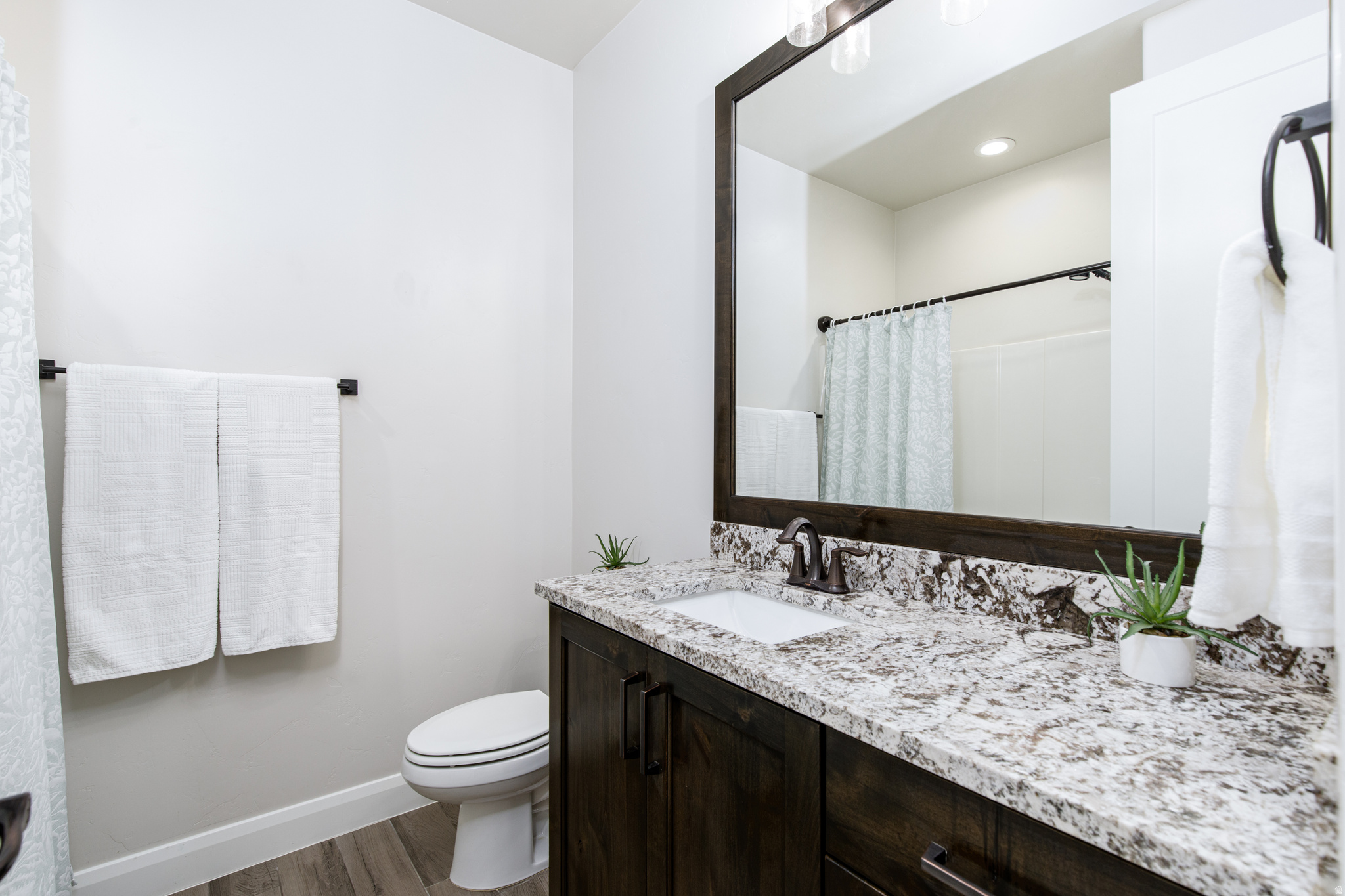 OAKWOOD ESTATES PH 4 - Residential