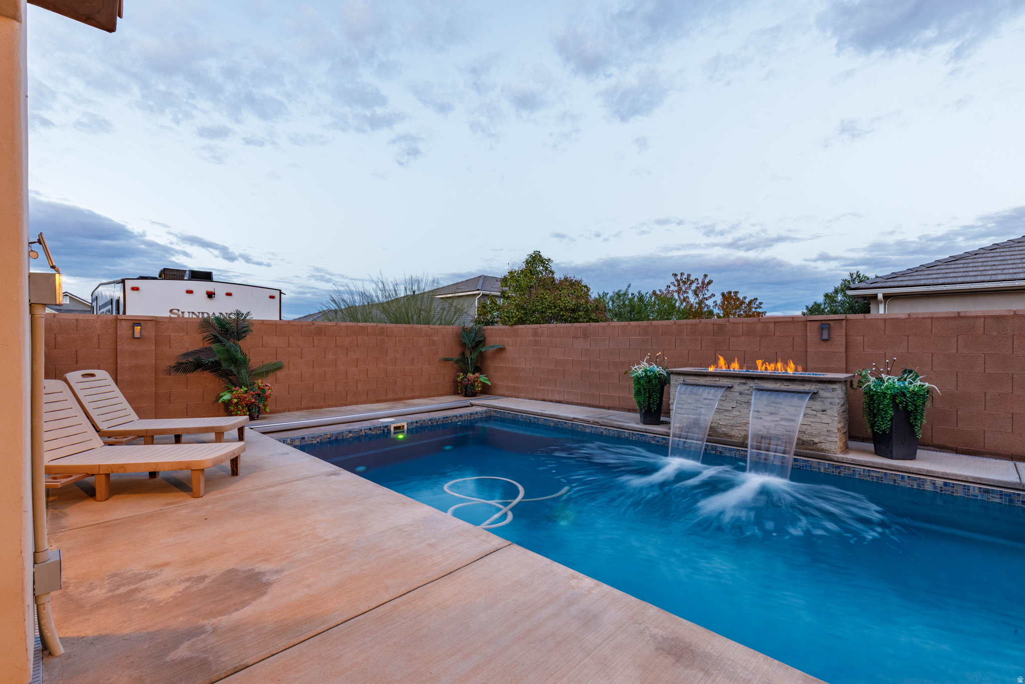 OAKWOOD ESTATES PH 4 - Residential