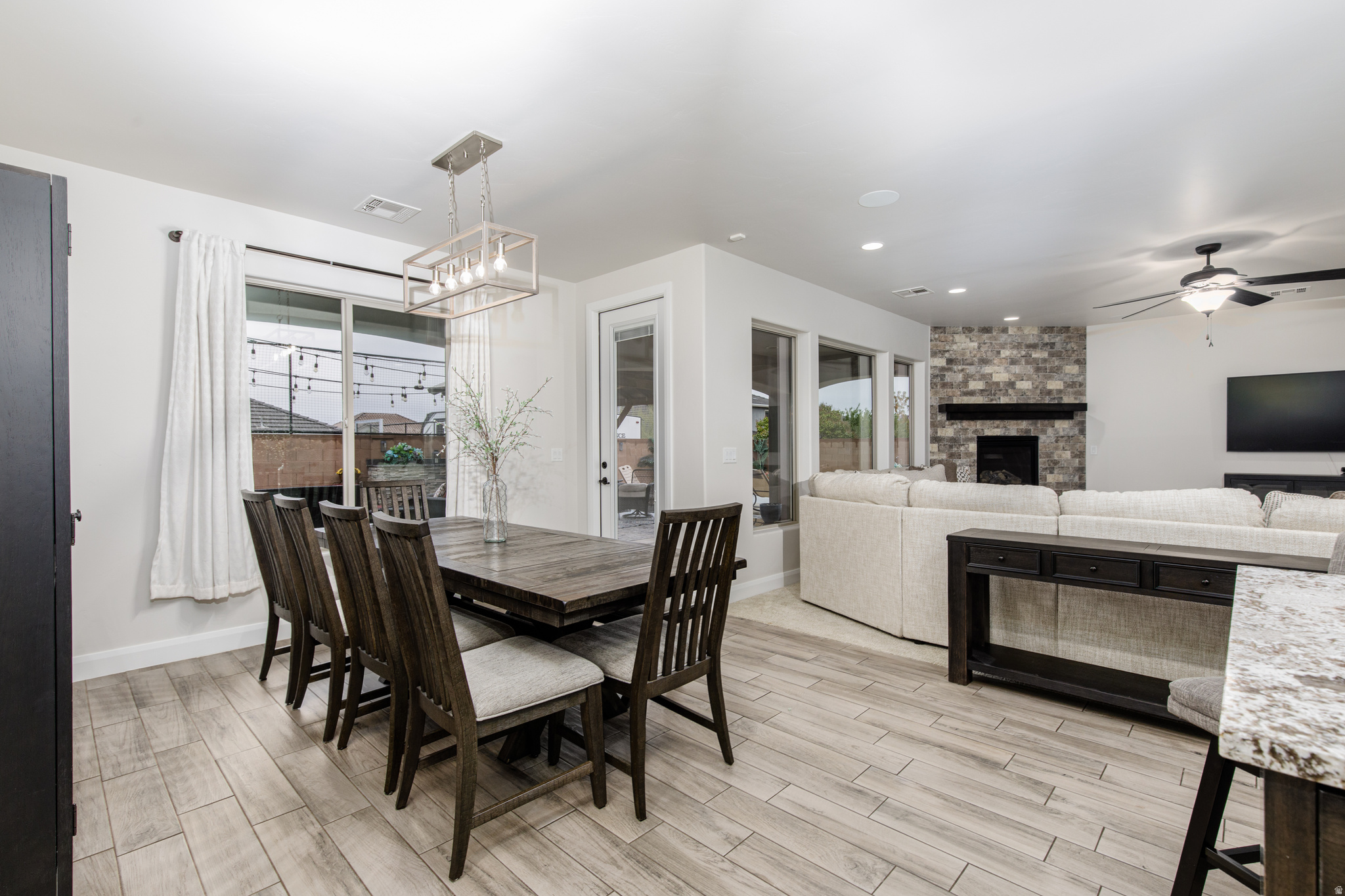 OAKWOOD ESTATES PH 4 - Residential