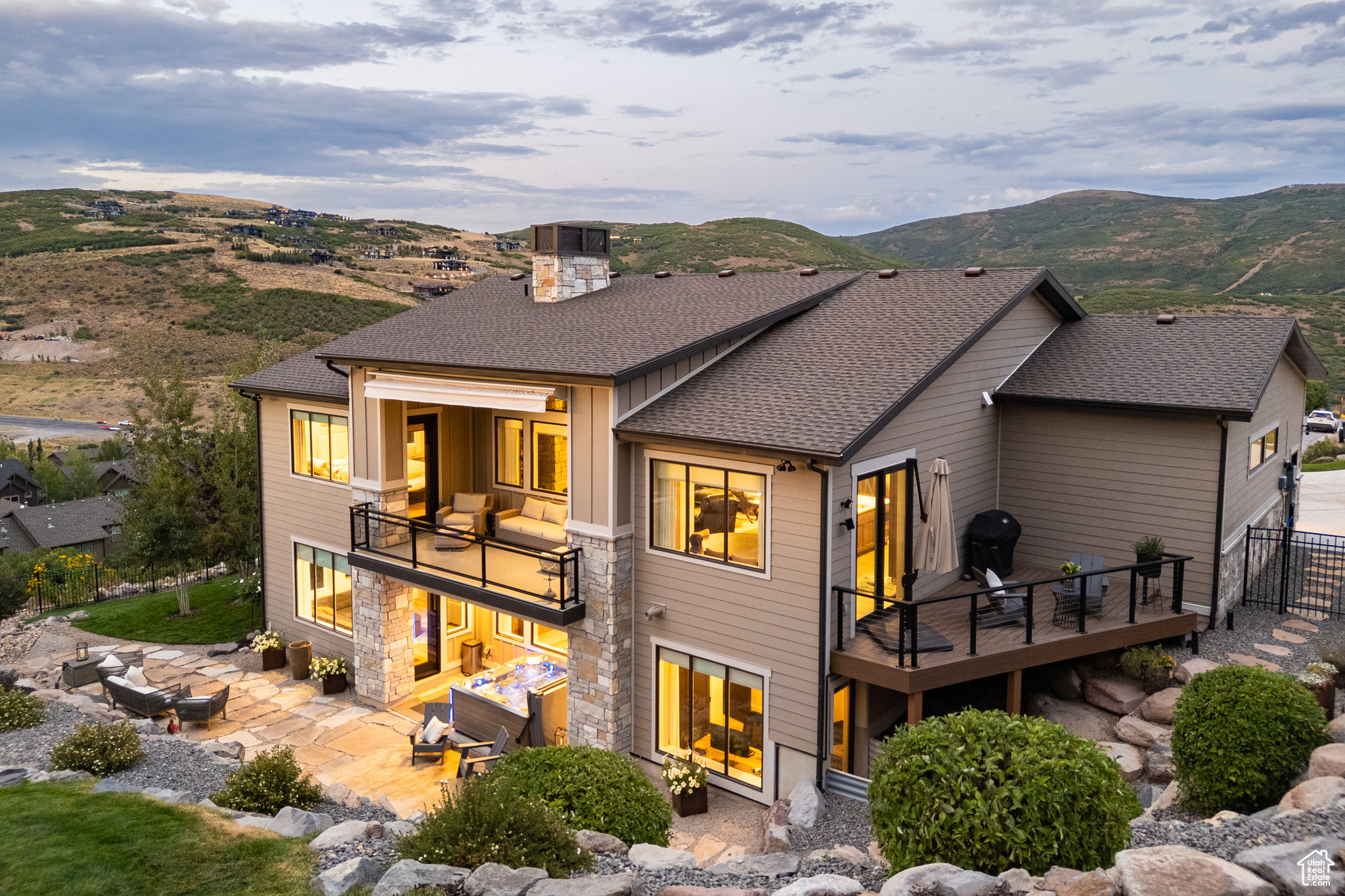 THE RETREAT AT JORDA - Residential