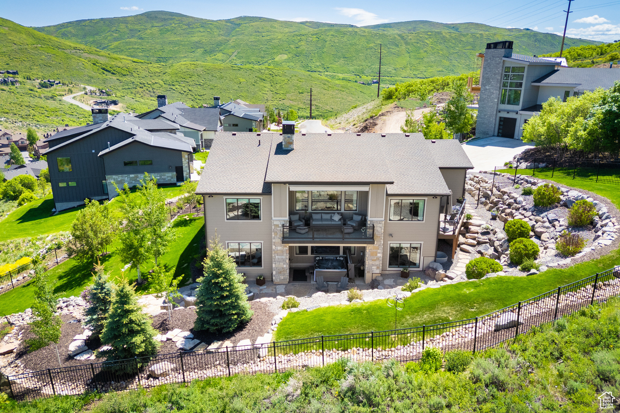 THE RETREAT AT JORDA - Residential