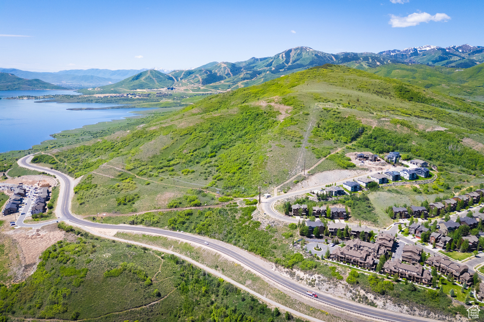 THE RETREAT AT JORDA - Residential