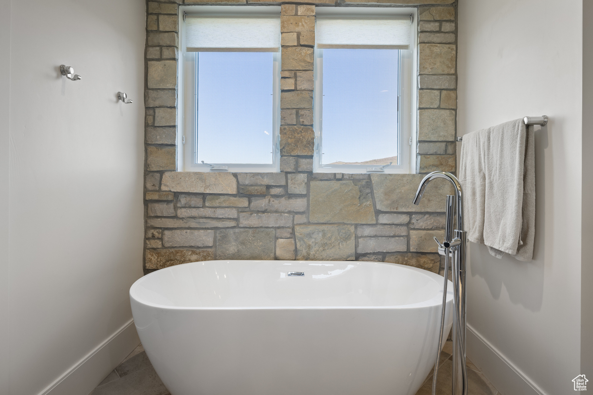 THE RETREAT AT JORDA - Residential