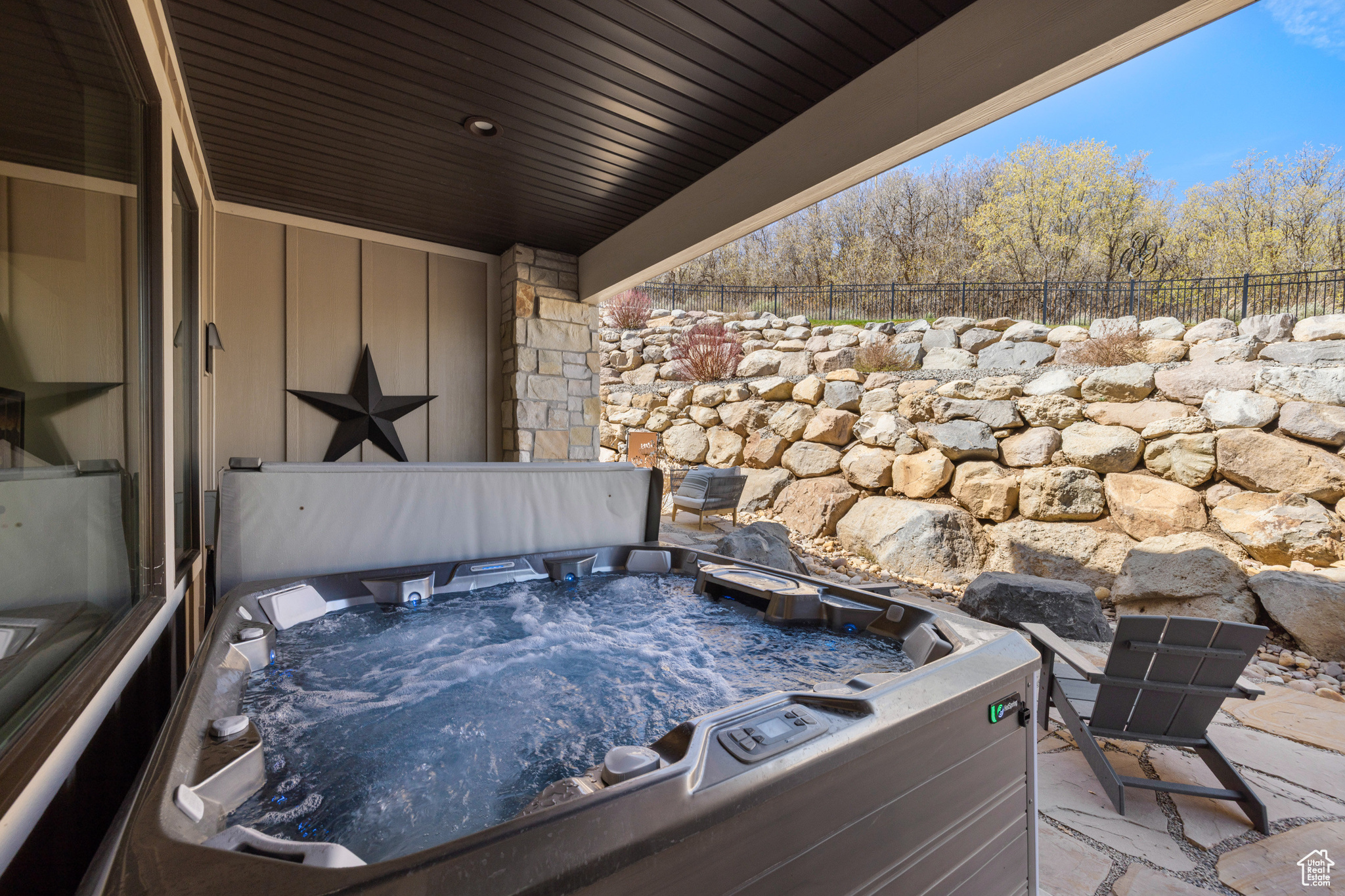 THE RETREAT AT JORDA - Residential