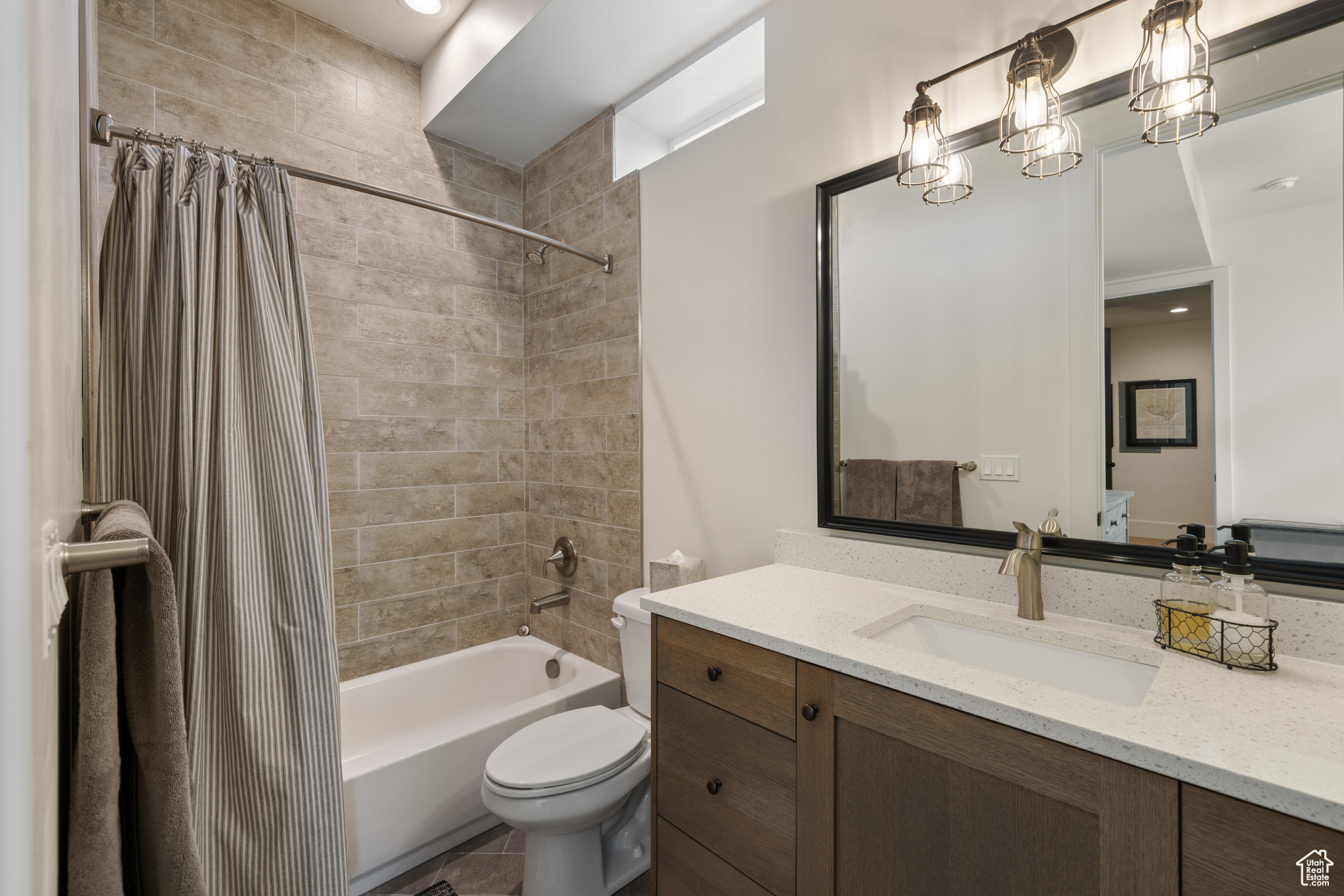 THE RETREAT AT JORDA - Residential