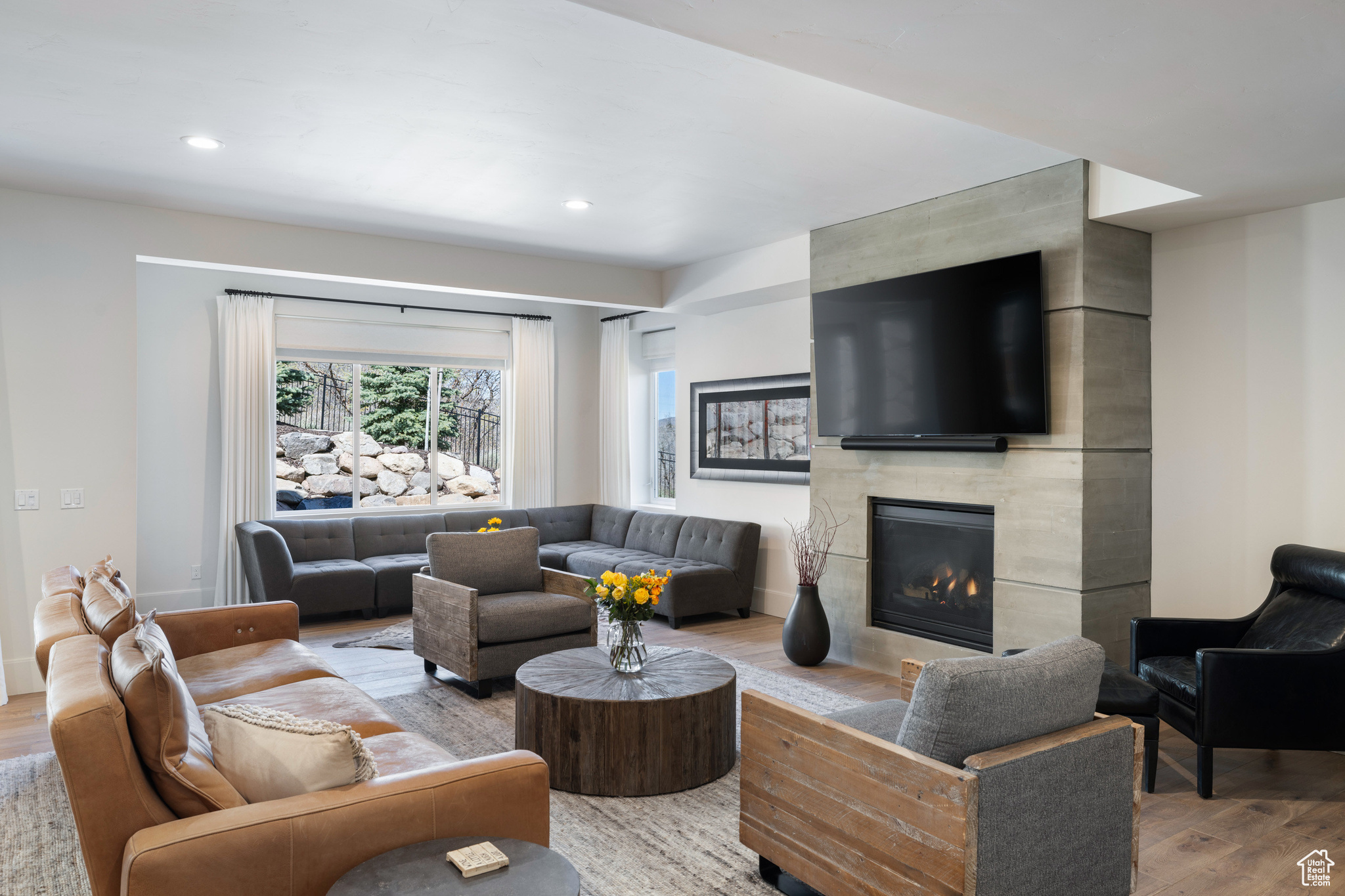 THE RETREAT AT JORDA - Residential