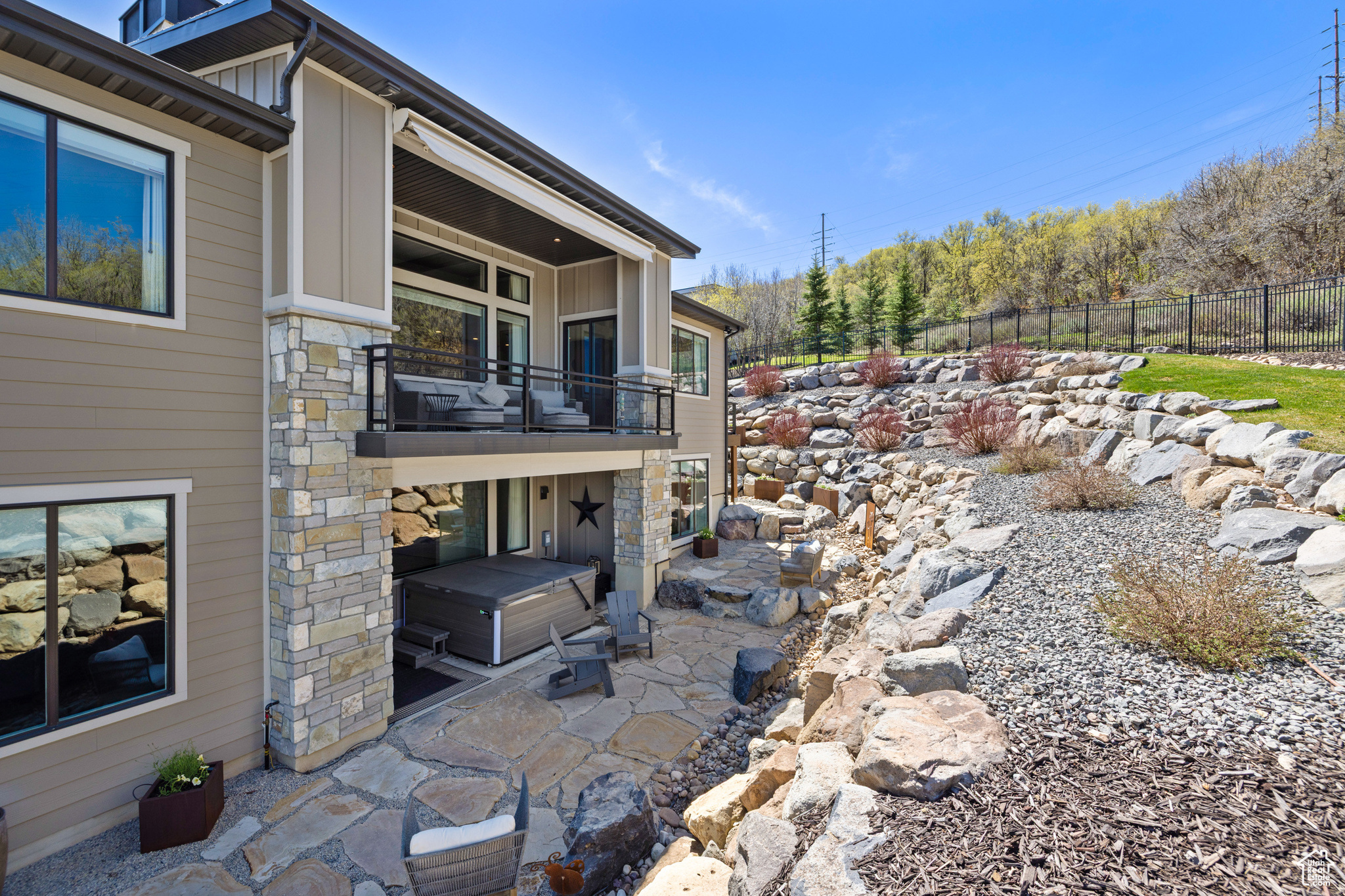 THE RETREAT AT JORDA - Residential