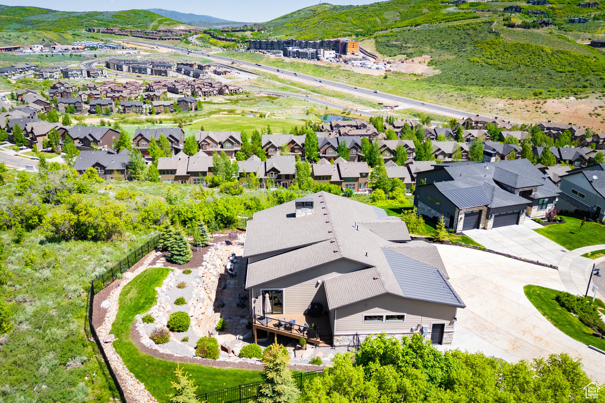 THE RETREAT AT JORDA - Residential