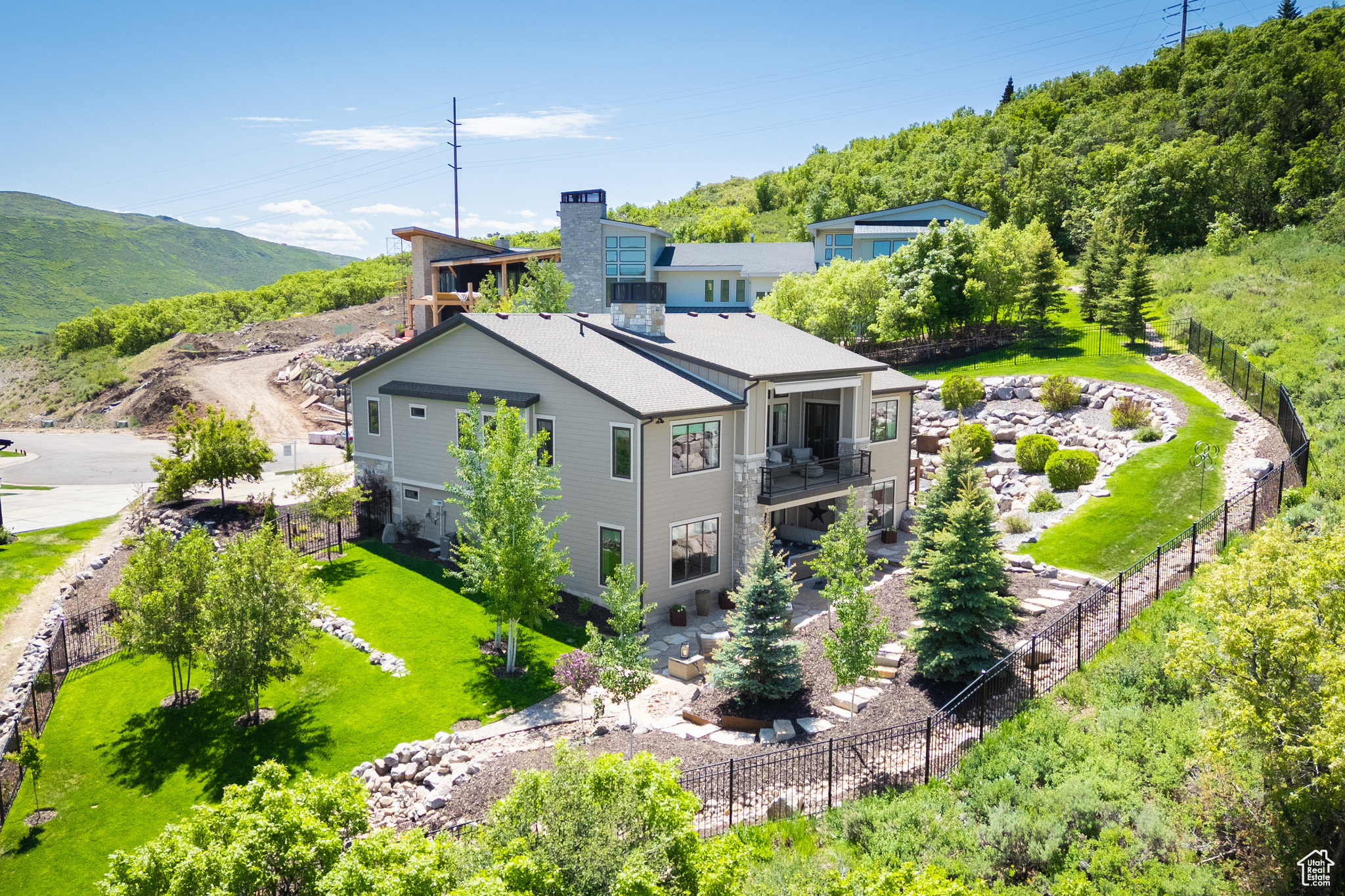 THE RETREAT AT JORDA - Residential