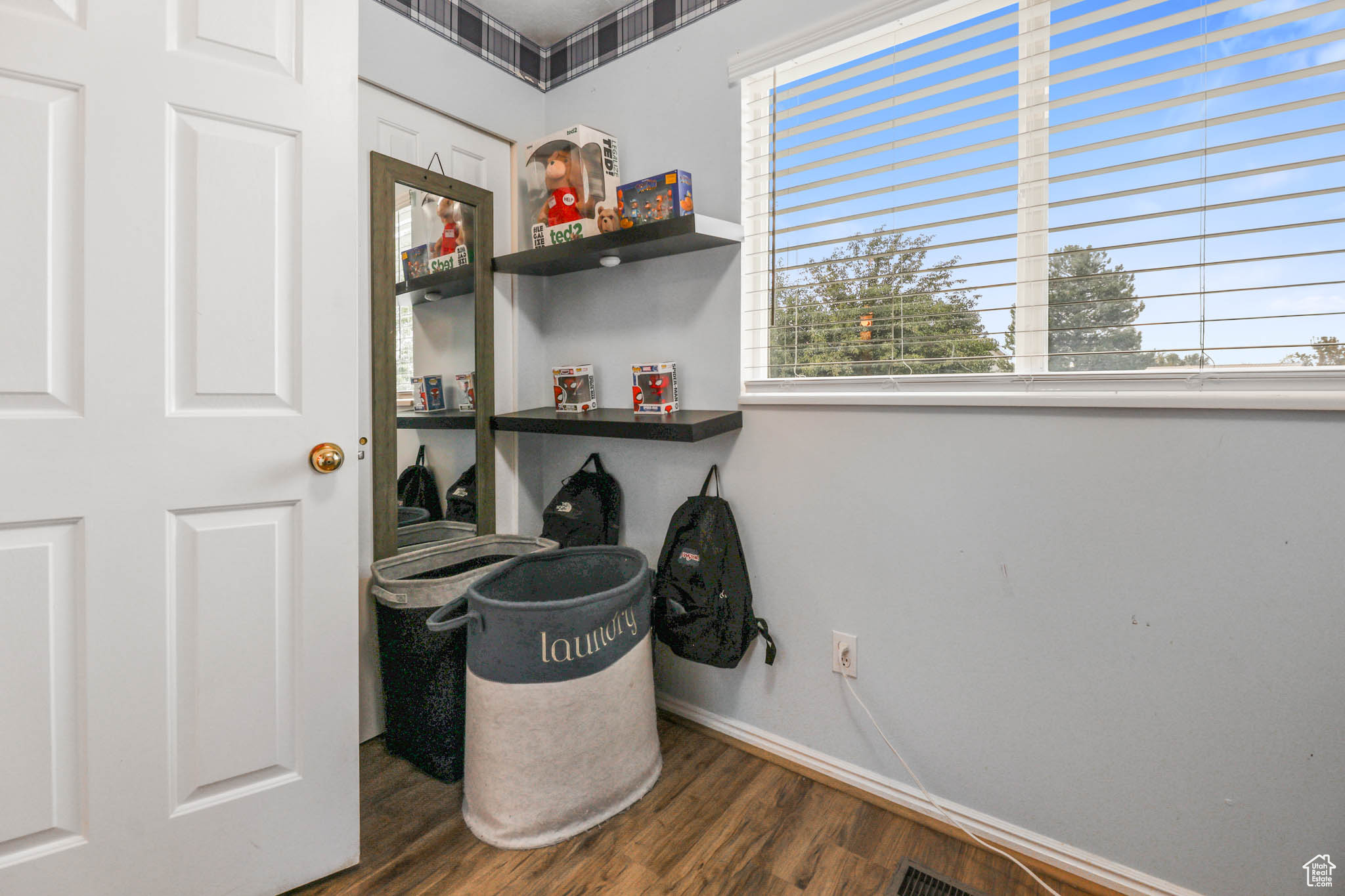 ASH BRIAR COVE - Residential