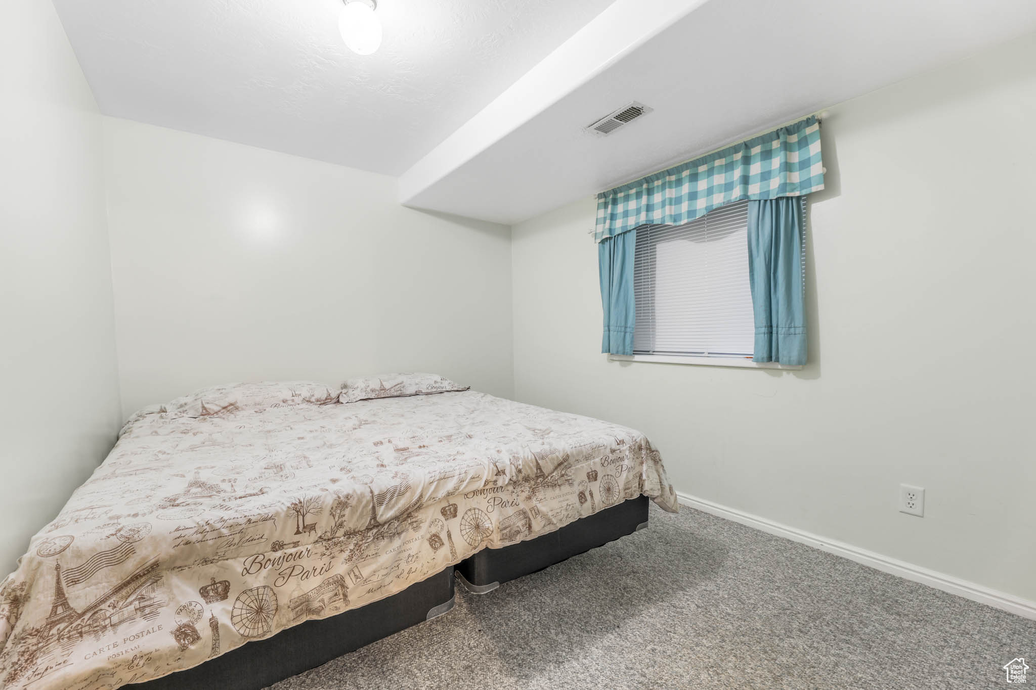 ASH BRIAR COVE - Residential