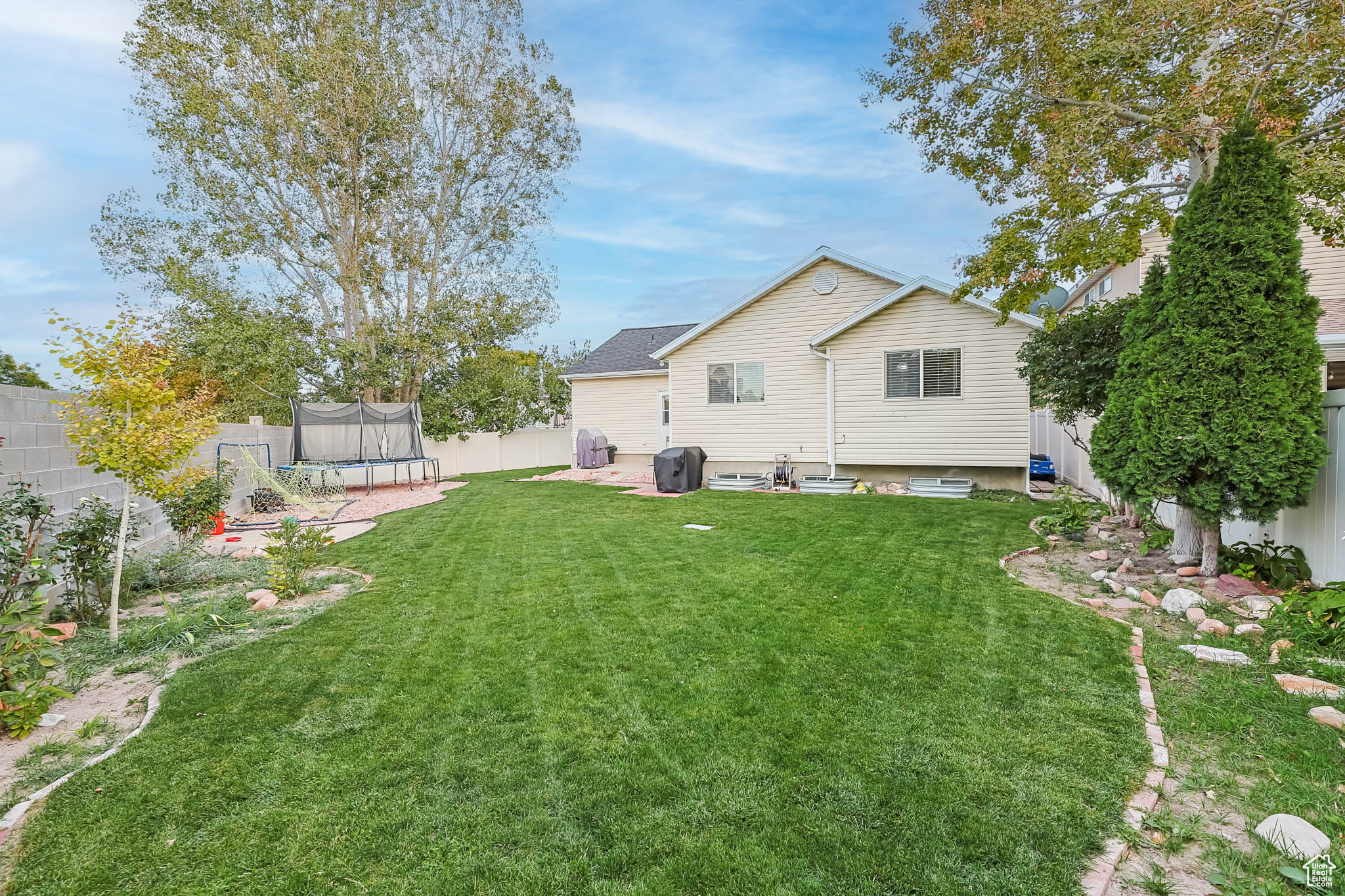 ASH BRIAR COVE - Residential