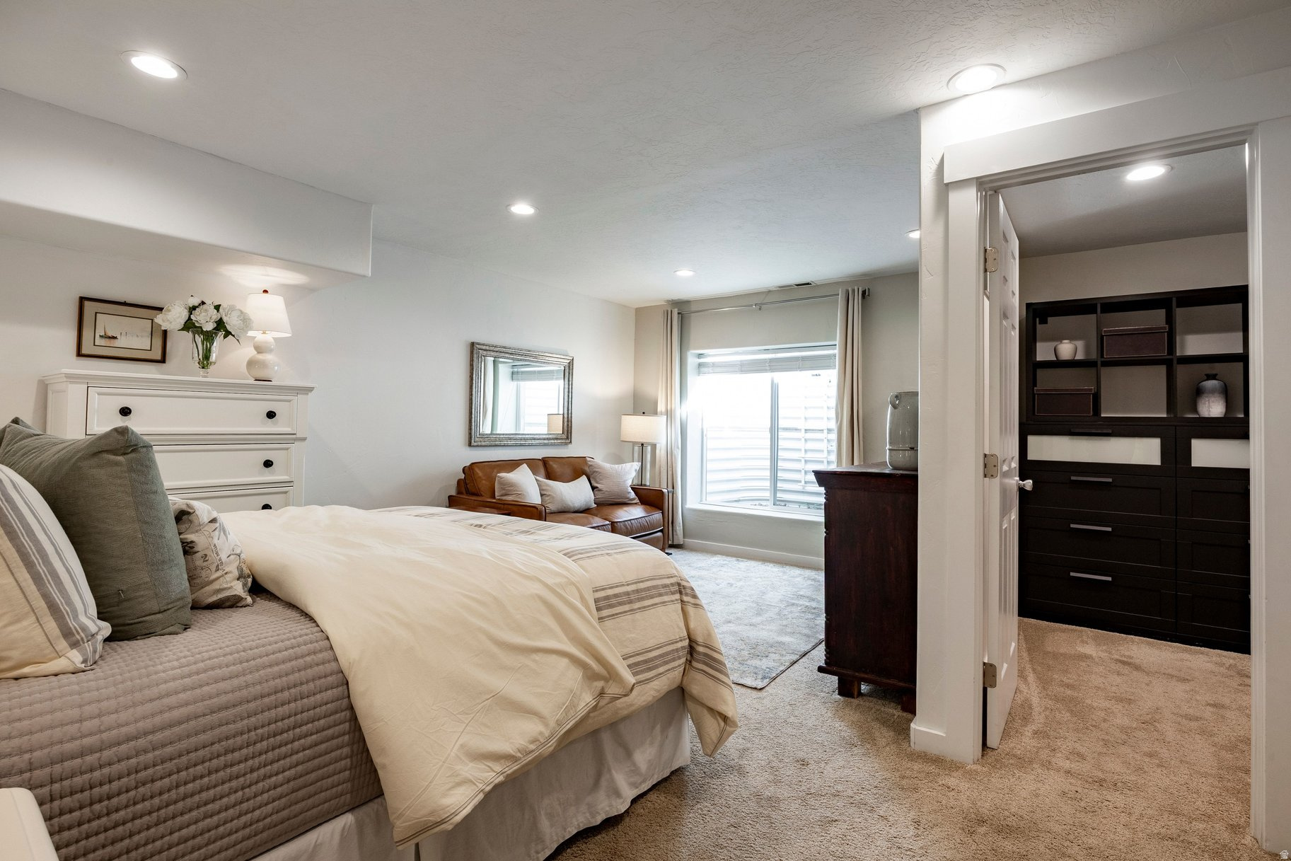 DAYBREAK - Residential