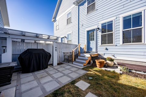 Tiny photo for 10637 S TOPVIEW RD W, South Jordan, UT 84095 (MLS # 2137578)