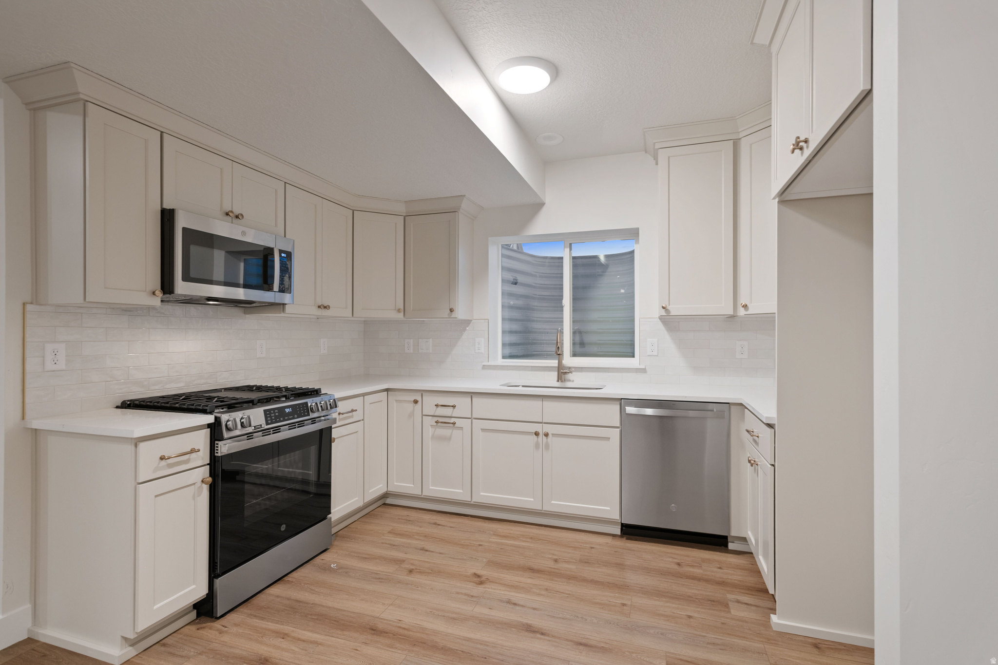 DABYREAK - Residential