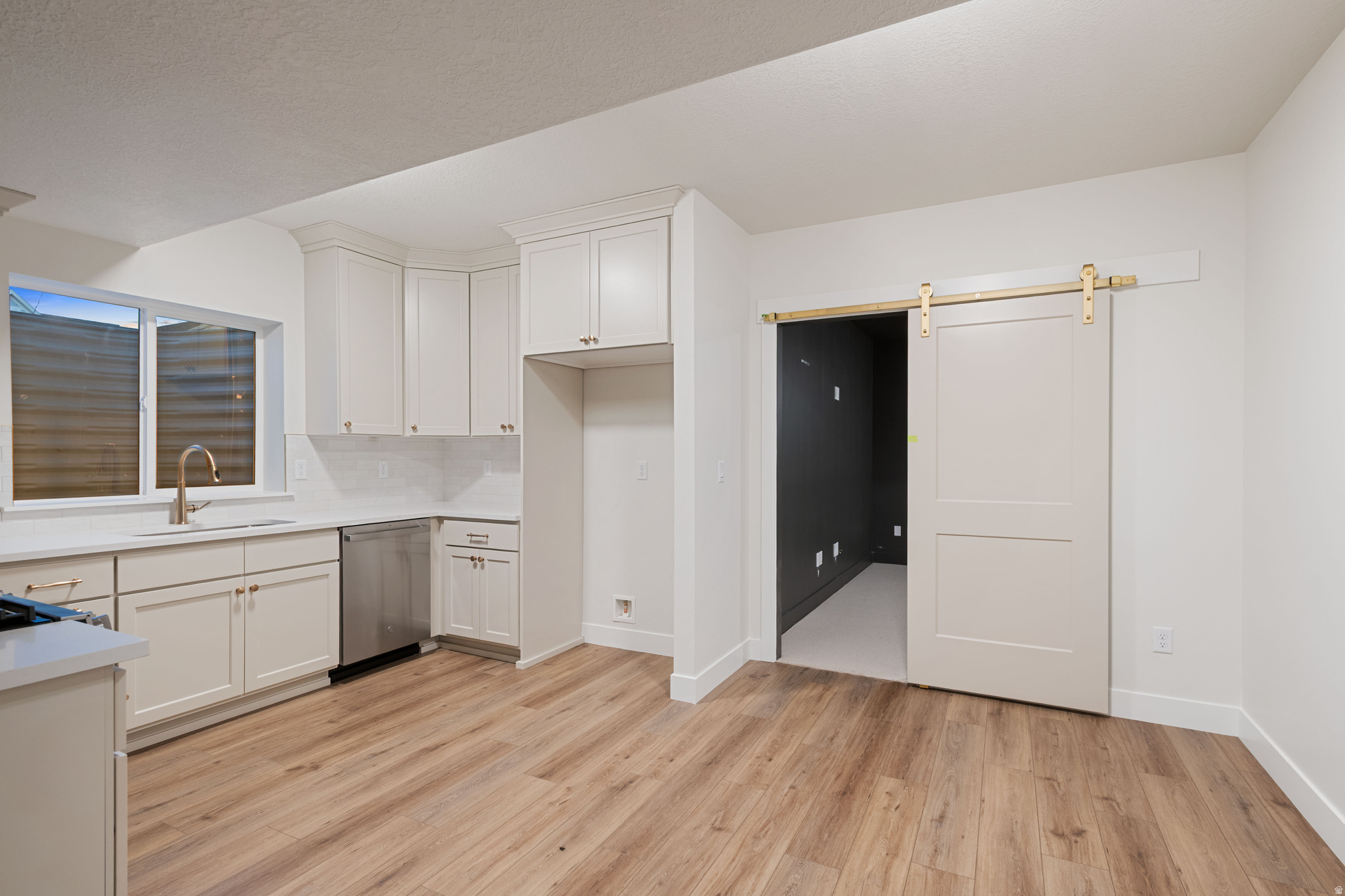 DABYREAK - Residential